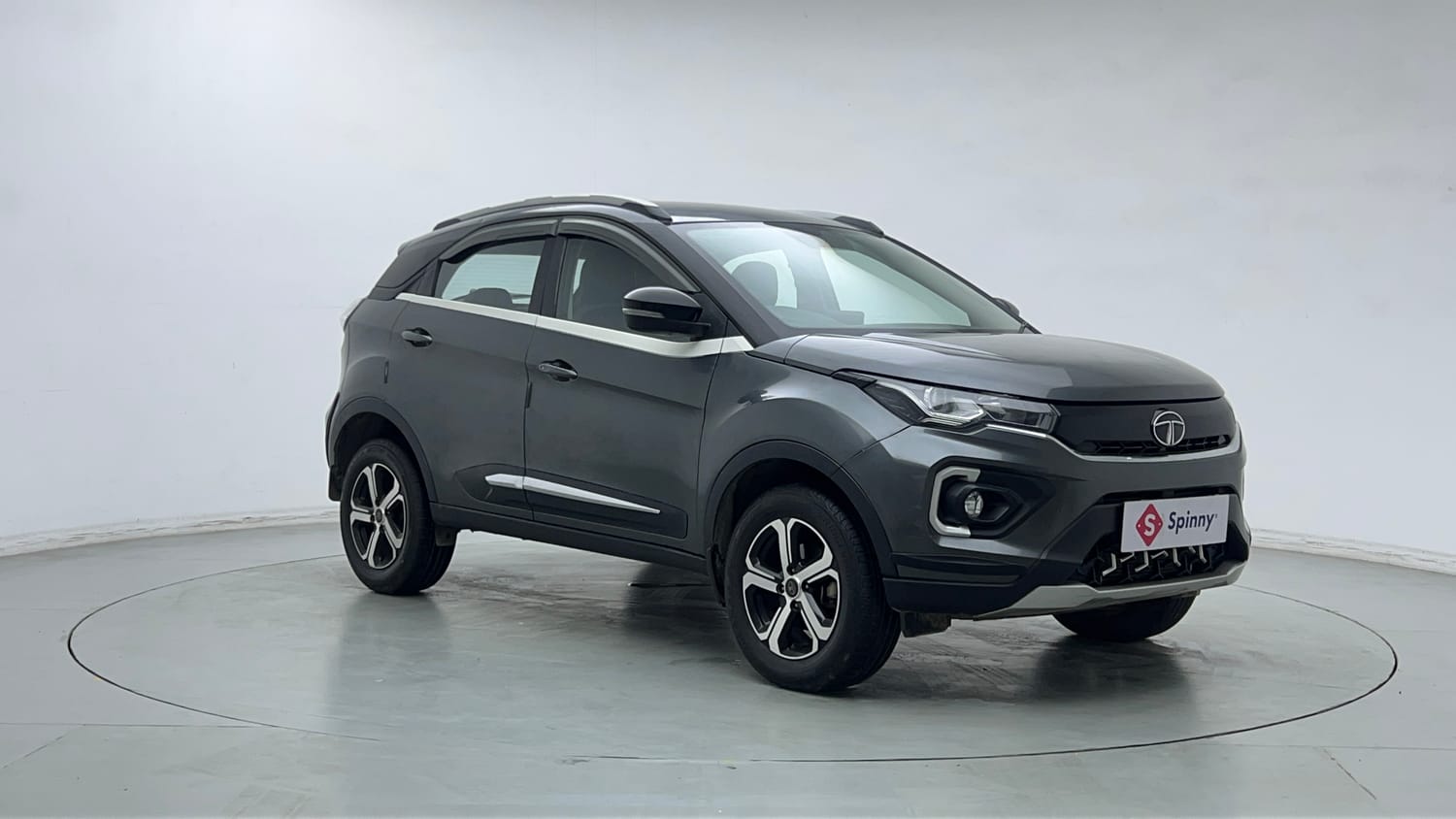 2022 Tata Nexon XZ Plus-6