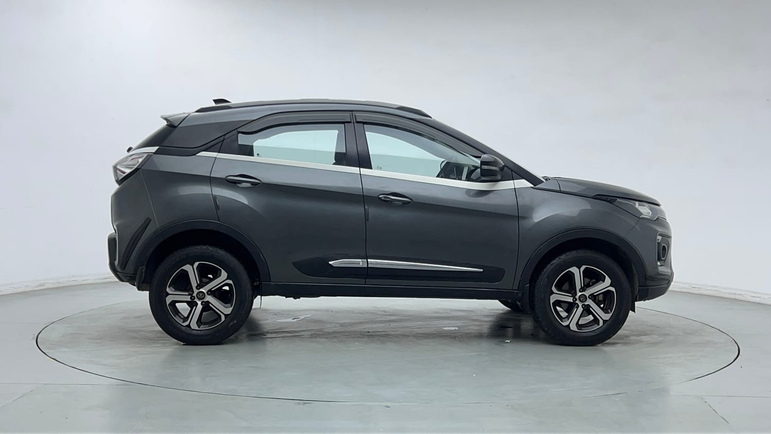 2022 Tata Nexon XZ Plus-5