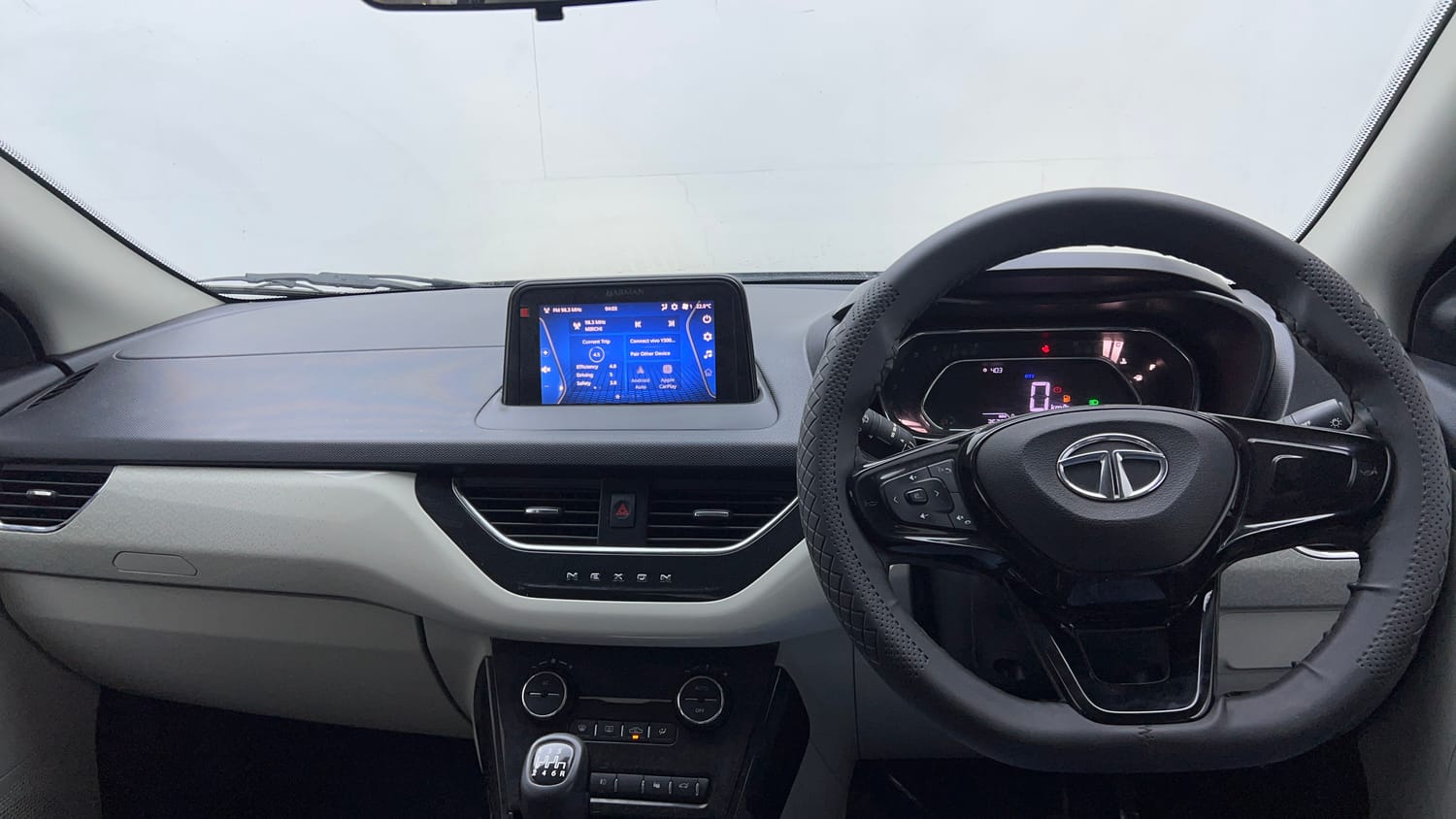 2022 Tata Nexon XZ Plus-12