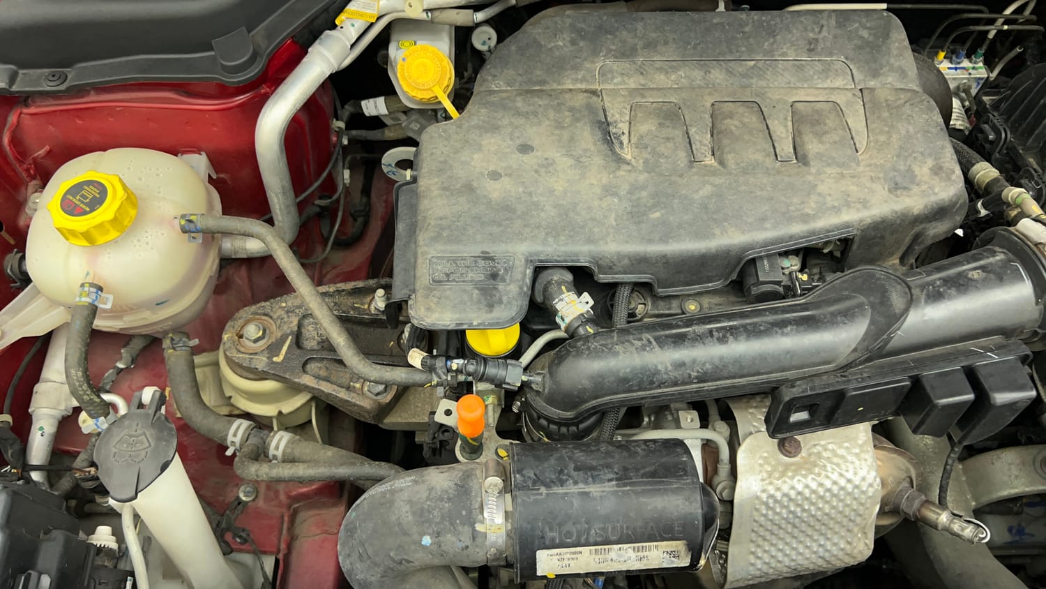 Used 2022 Mahindra XUV 300 W8 (O) 1.2 Petrol AMT Petrol Automatic engine ENGINE RIGHT SIDE VIEW