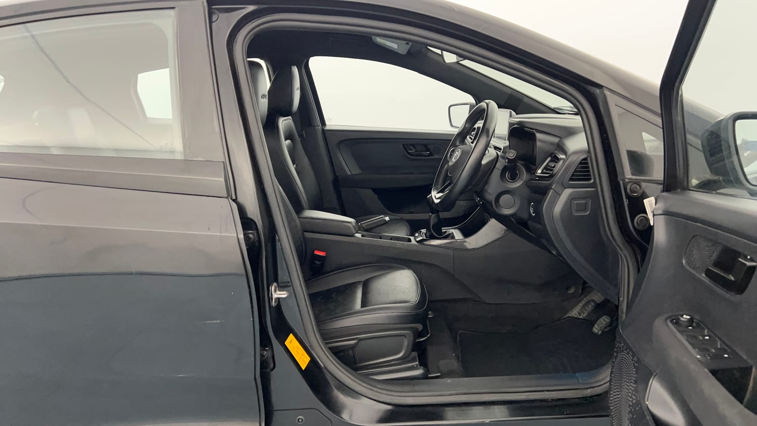 Used 2023 Tata Altroz XZ Plus Petrol Dark Edition Petrol Manual interior RIGHT SIDE FRONT DOOR CABIN VIEW