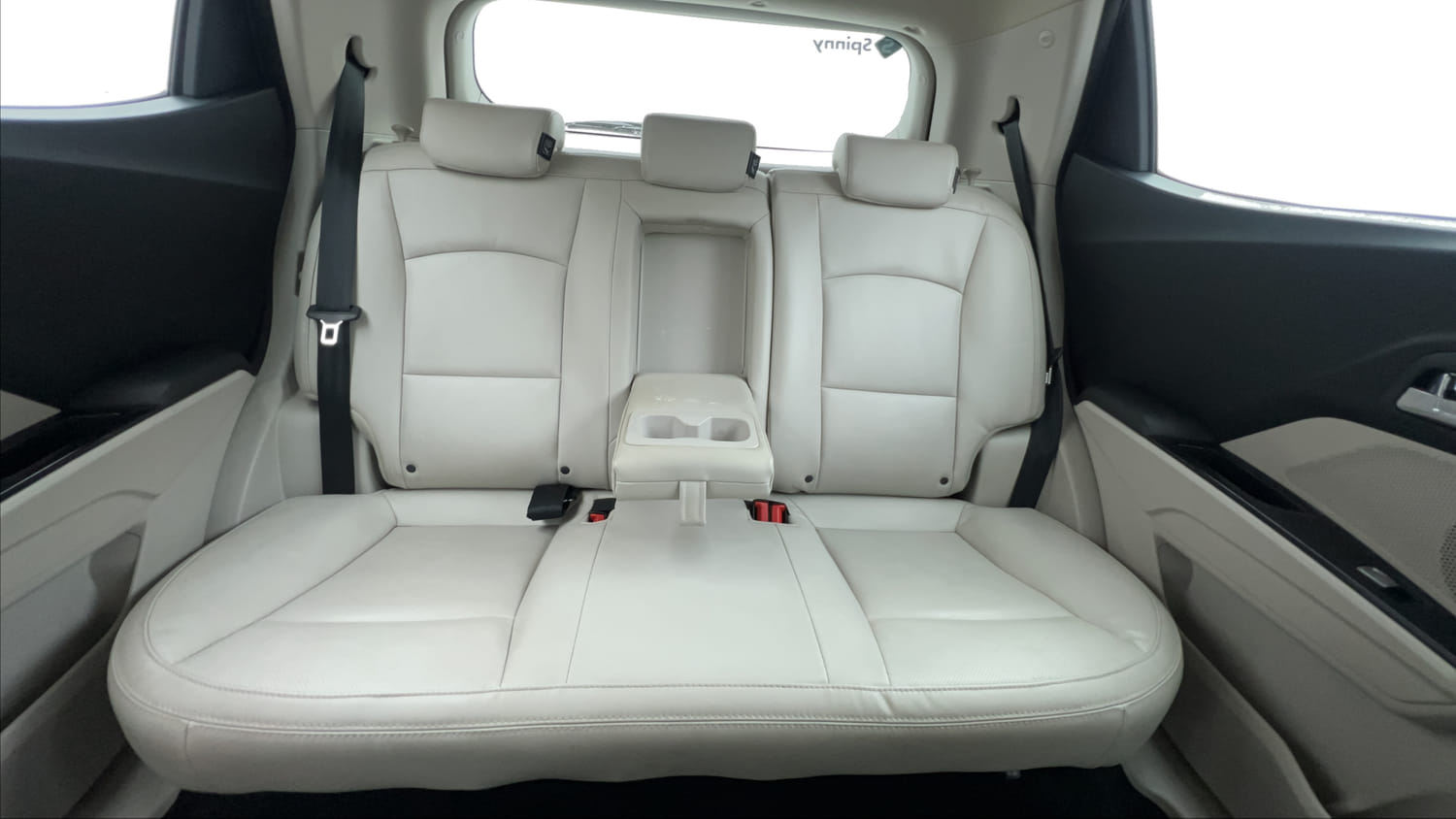 Used 2022 Mahindra XUV 300 W8 (O) 1.2 Petrol AMT Petrol Automatic interior REAR SEAT CONDITION VIEW