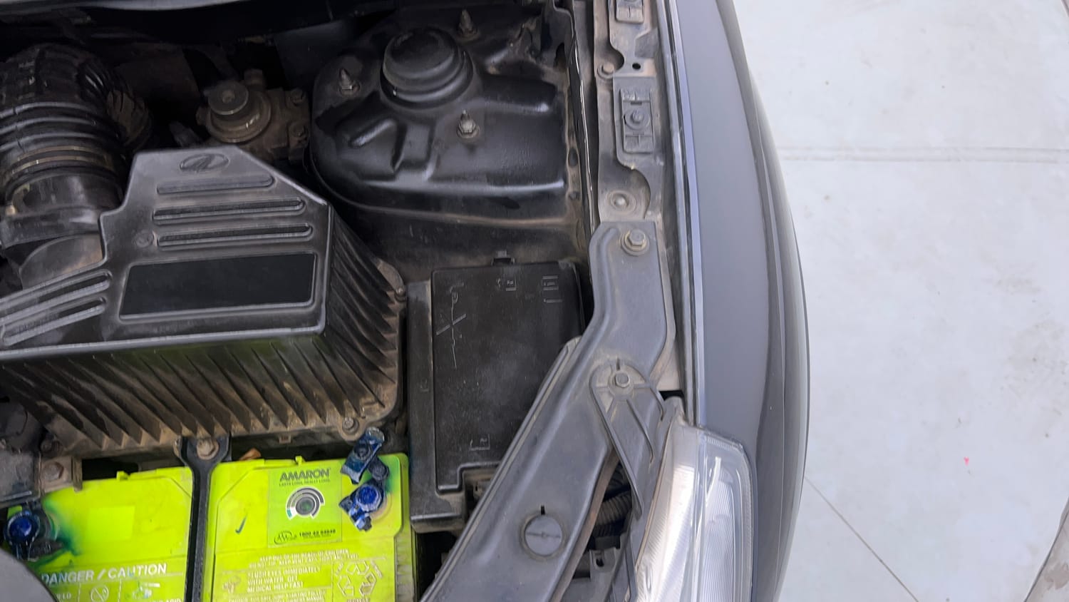 Used 2016 Mahindra XUV500 W10 Diesel Manual engine ENGINE LEFT SIDE VIEW