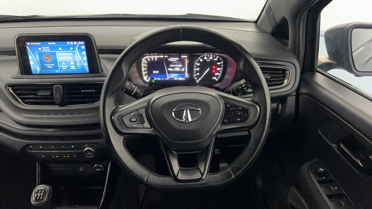 Used 2023 Tata Altroz XZ Plus Petrol Dark Edition Petrol Manual interior STEERING VIEW