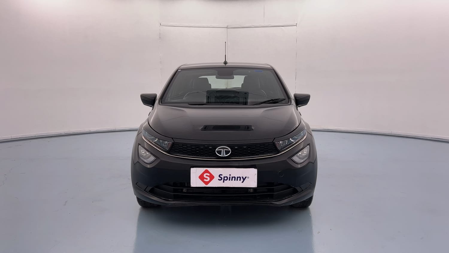 Used 2023 Tata Altroz XZ Plus Petrol Dark Edition Petrol Manual exterior FRONT VIEW