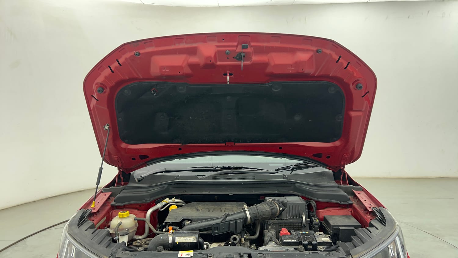 Used 2022 Mahindra XUV 300 W8 (O) 1.2 Petrol AMT Petrol Automatic engine ENGINE & BONNET OPEN FRONT VIEW