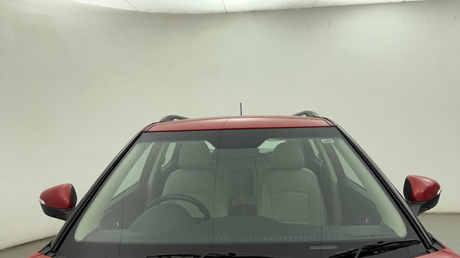 Used 2022 Mahindra XUV 300 W8 (O) 1.2 Petrol AMT Petrol Automatic exterior FRONT WINDSHIELD VIEW