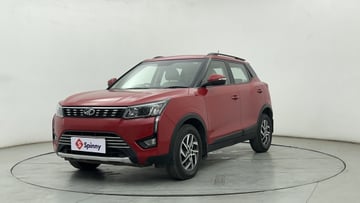 Used 2022 Mahindra XUV 300 W8 (O) 1.2 Petrol AMT Petrol Automatic Image