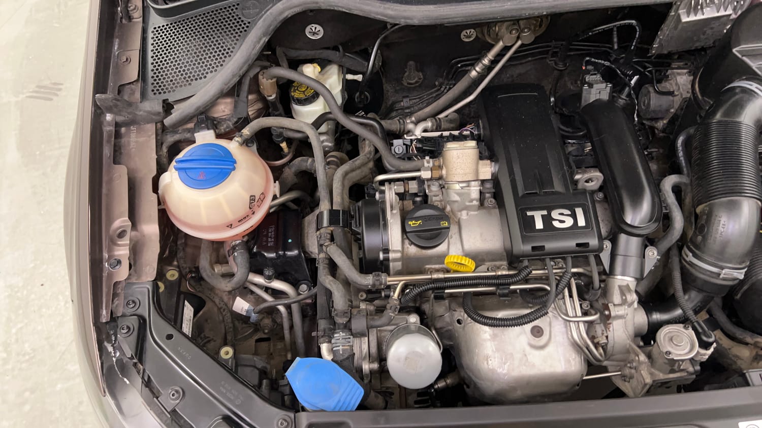 Used 2015 Volkswagen Vento TSI Petrol Automatic engine ENGINE RIGHT SIDE VIEW