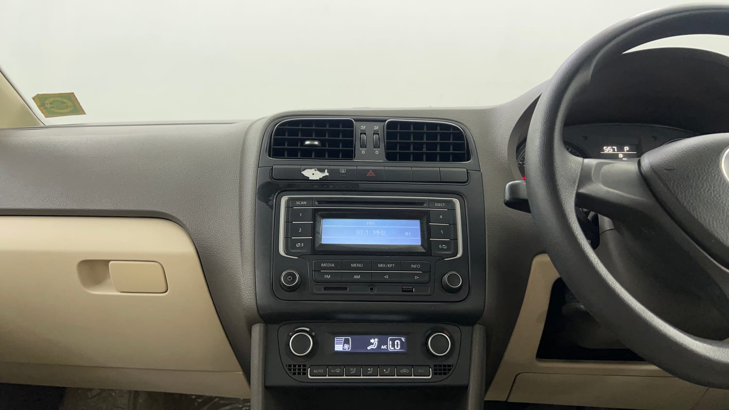 Used 2015 Volkswagen Vento TSI Petrol Automatic interior MUSIC SYSTEM & AC CONTROL VIEW