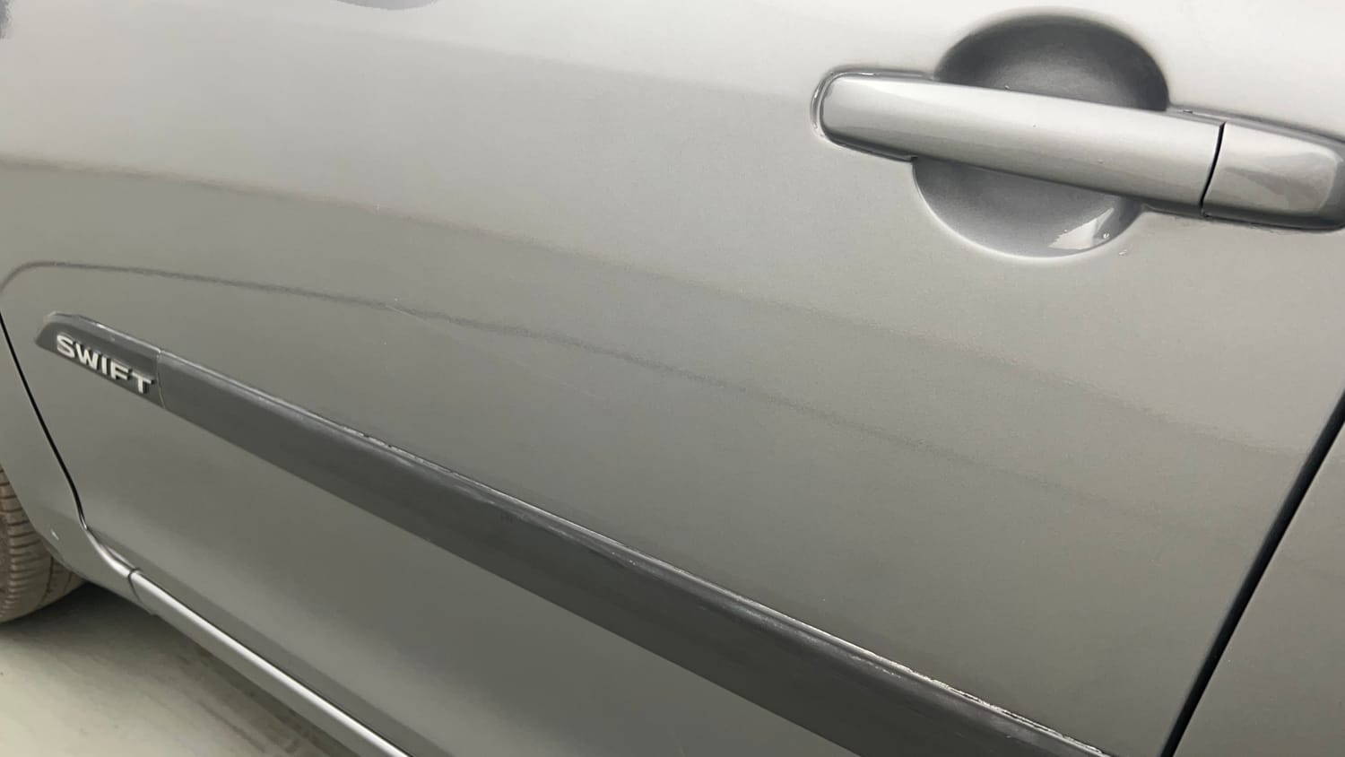 Used 2017 Maruti Suzuki Swift VXi Petrol Manual dents MINOR SCRATCH