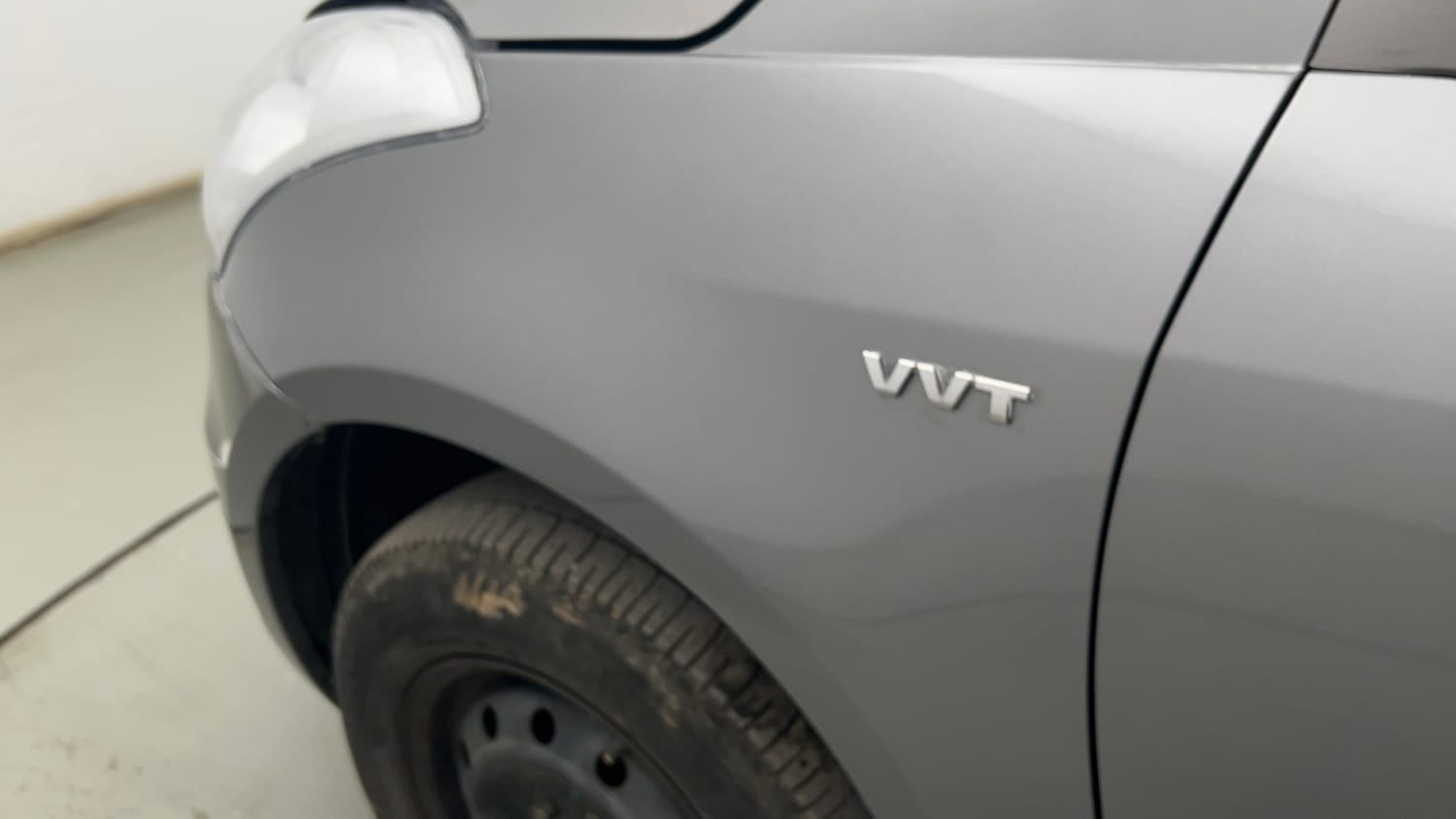 Used 2017 Maruti Suzuki Swift VXi Petrol Manual dents MINOR DENT