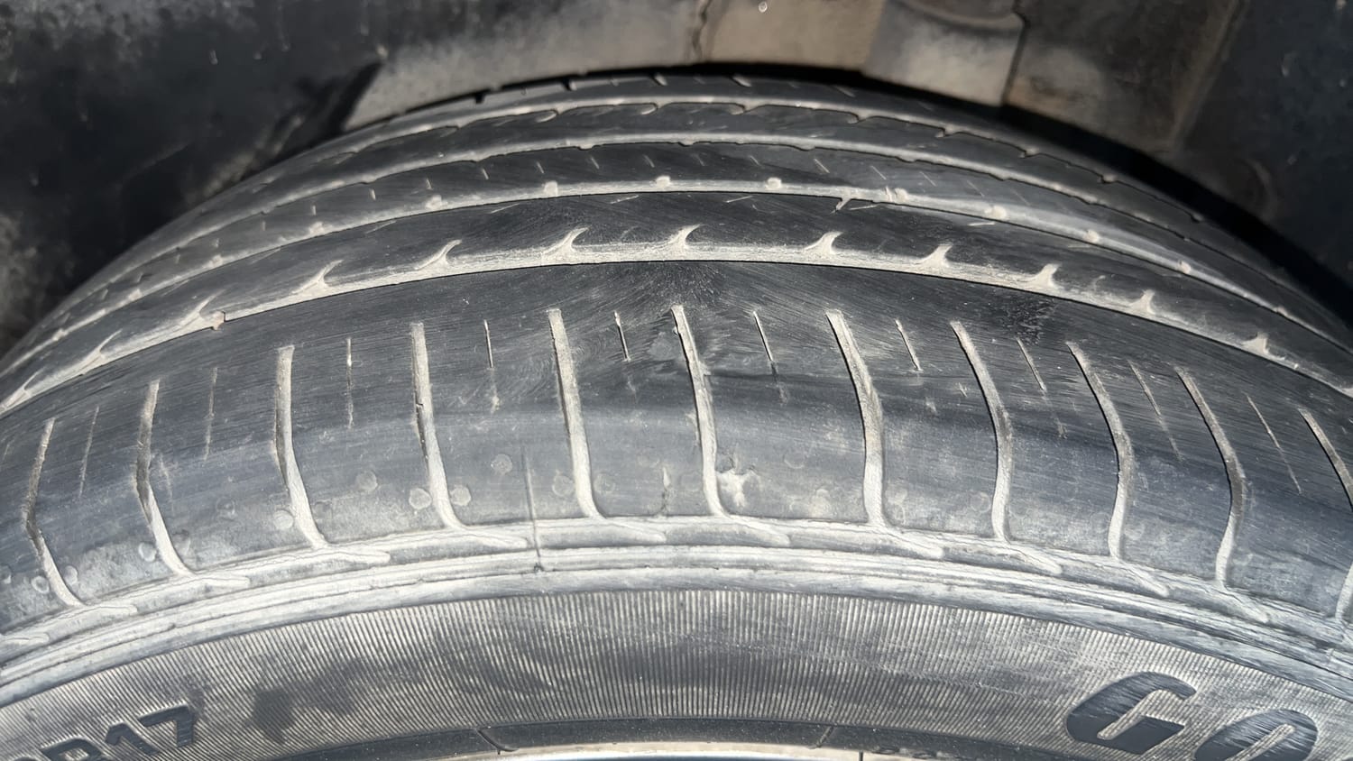 Used 2020 Kia Seltos HTX 1.5 Petrol Manual tyres LEFT REAR TYRE TREAD VIEW
