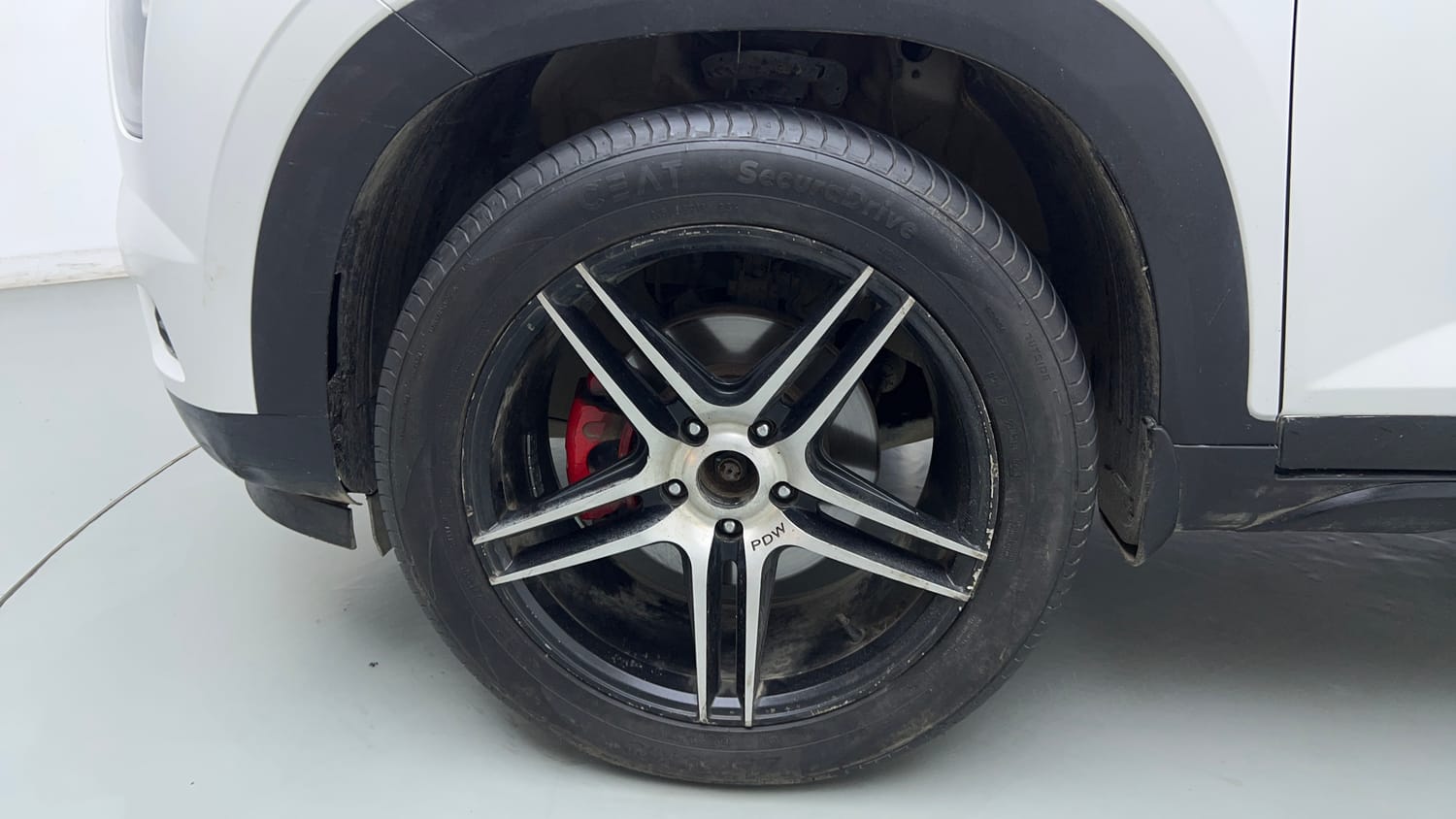 Used 2023 Hyundai Creta S Plus 1.5 Petrol Knight Petrol Manual tyres LEFT FRONT TYRE RIM VIEW