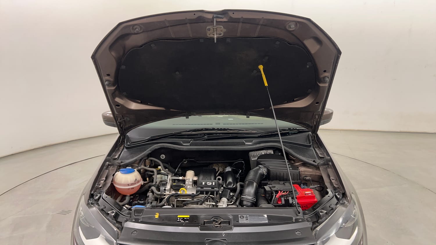 Used 2015 Volkswagen Vento TSI Petrol Automatic engine ENGINE & BONNET OPEN FRONT VIEW