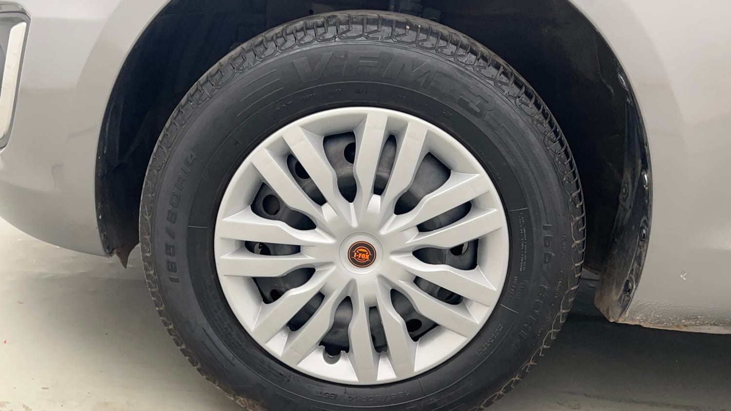 Used 2017 Maruti Suzuki Swift VXi Petrol Manual tyres LEFT FRONT TYRE RIM VIEW