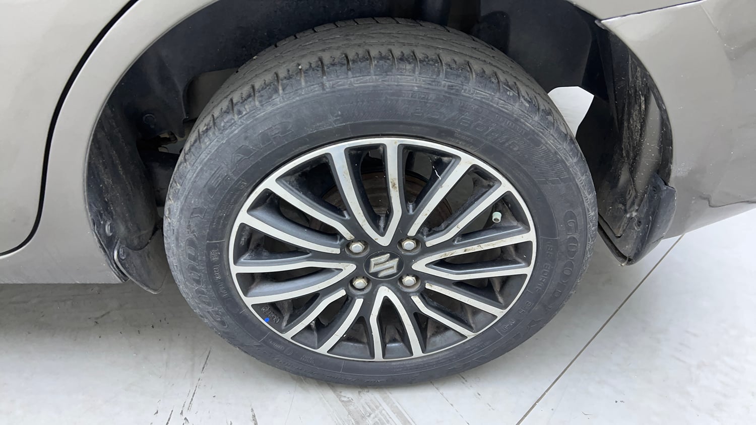 Used 2018 Maruti Suzuki Dzire ZXi Plus AMT Petrol Automatic tyres LEFT REAR TYRE RIM VIEW