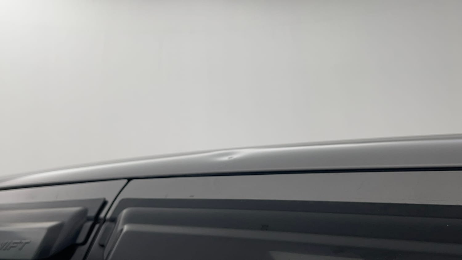Used 2017 Maruti Suzuki Swift VXi Petrol Manual dents MINOR DENT