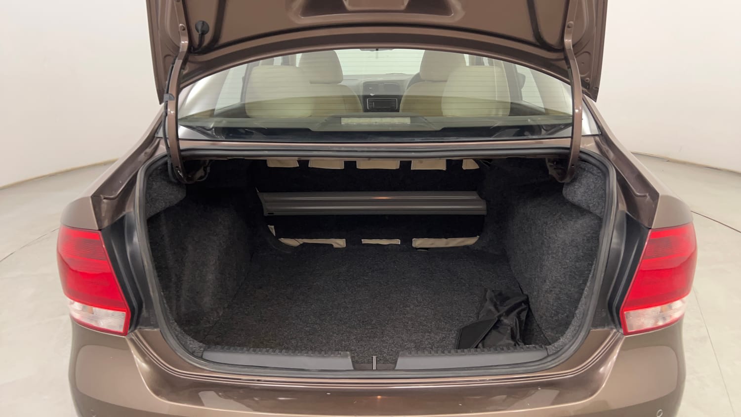 Used 2015 Volkswagen Vento TSI Petrol Automatic interior DICKY INSIDE VIEW