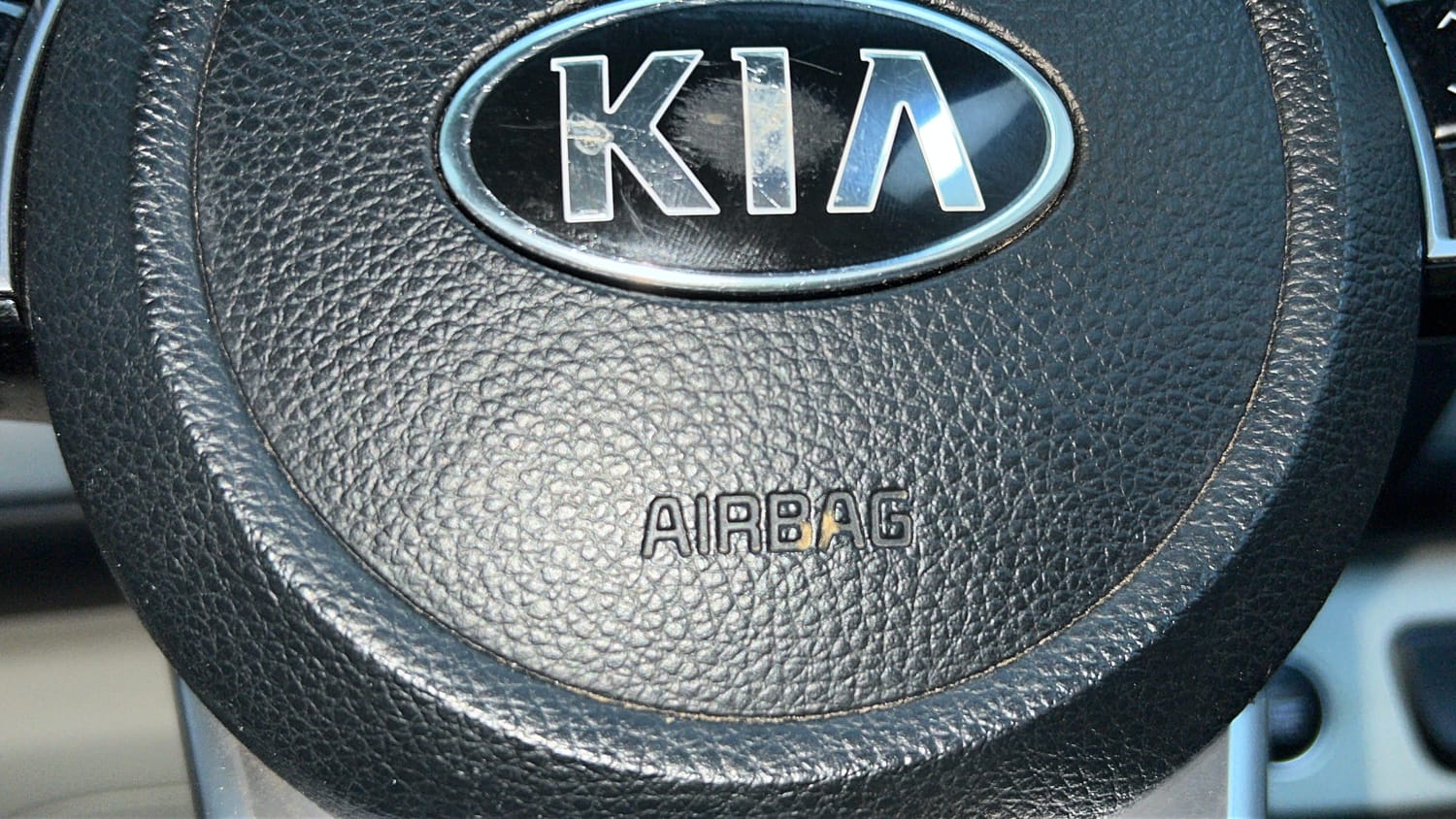 Used 2020 Kia Seltos HTX 1.5 Petrol Manual top_features Airbags