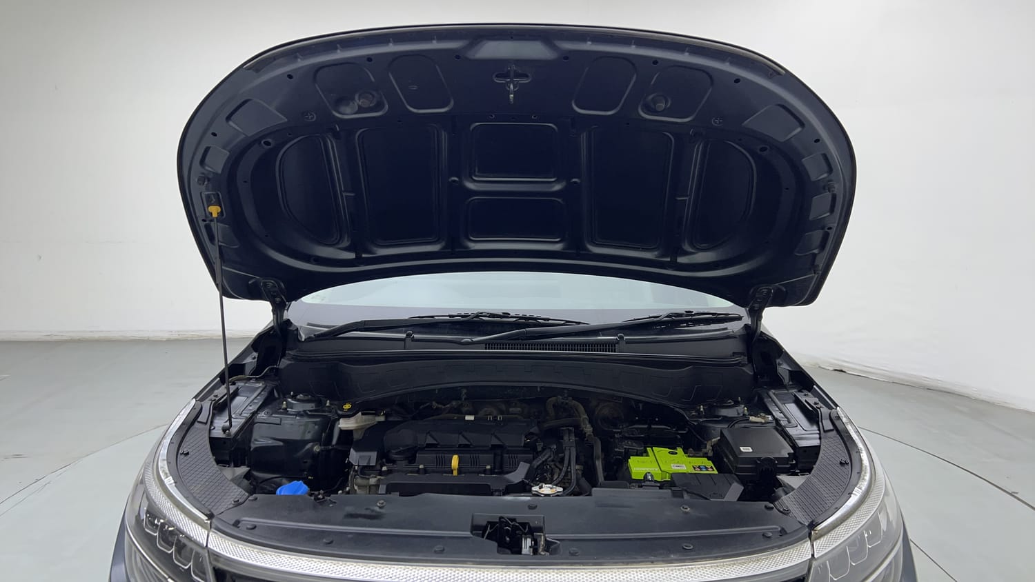 Used 2020 Kia Seltos HTX 1.5 Petrol Manual engine ENGINE & BONNET OPEN FRONT VIEW