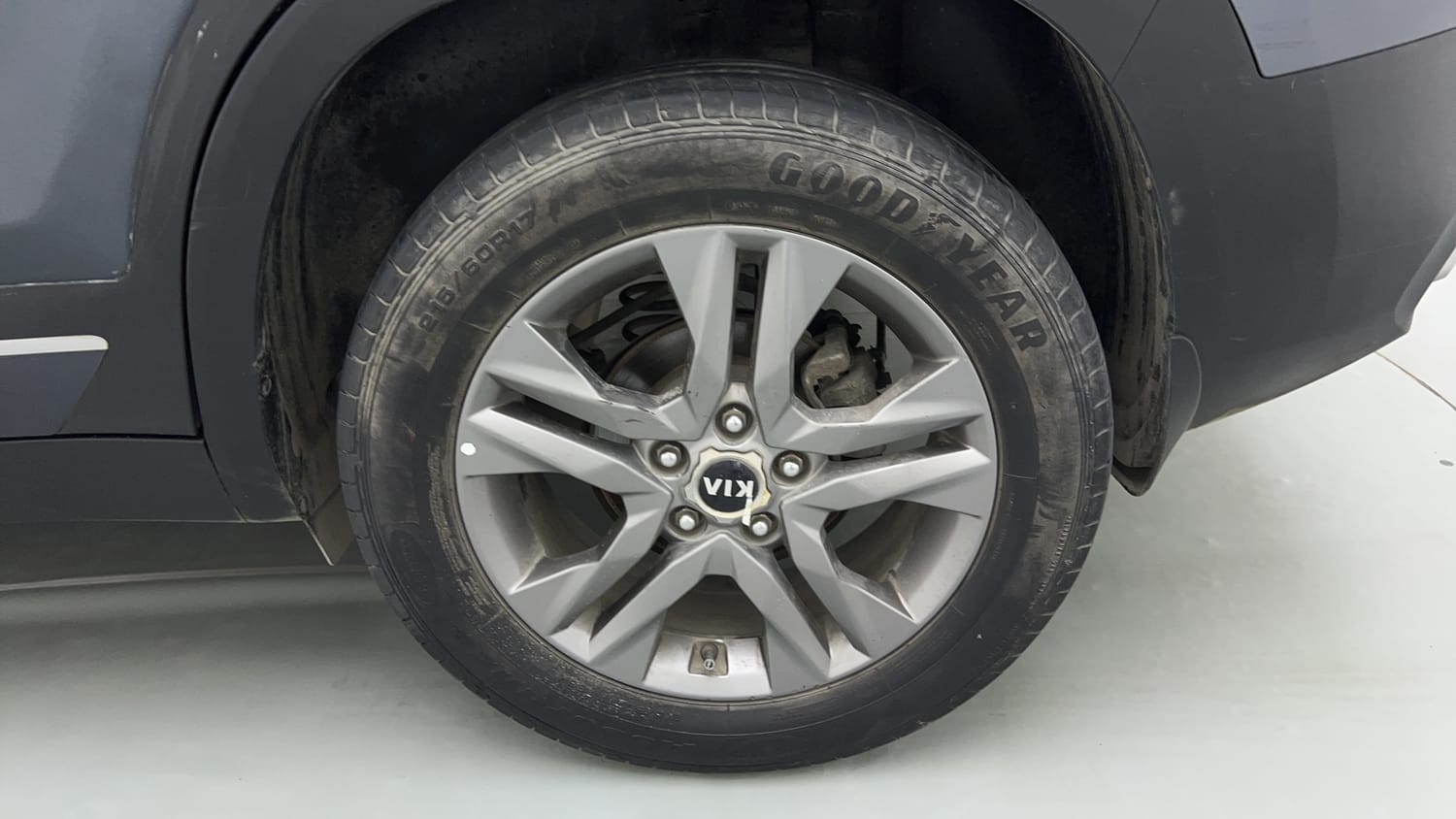 Used 2020 Kia Seltos HTX 1.5 Petrol Manual tyres LEFT REAR TYRE RIM VIEW