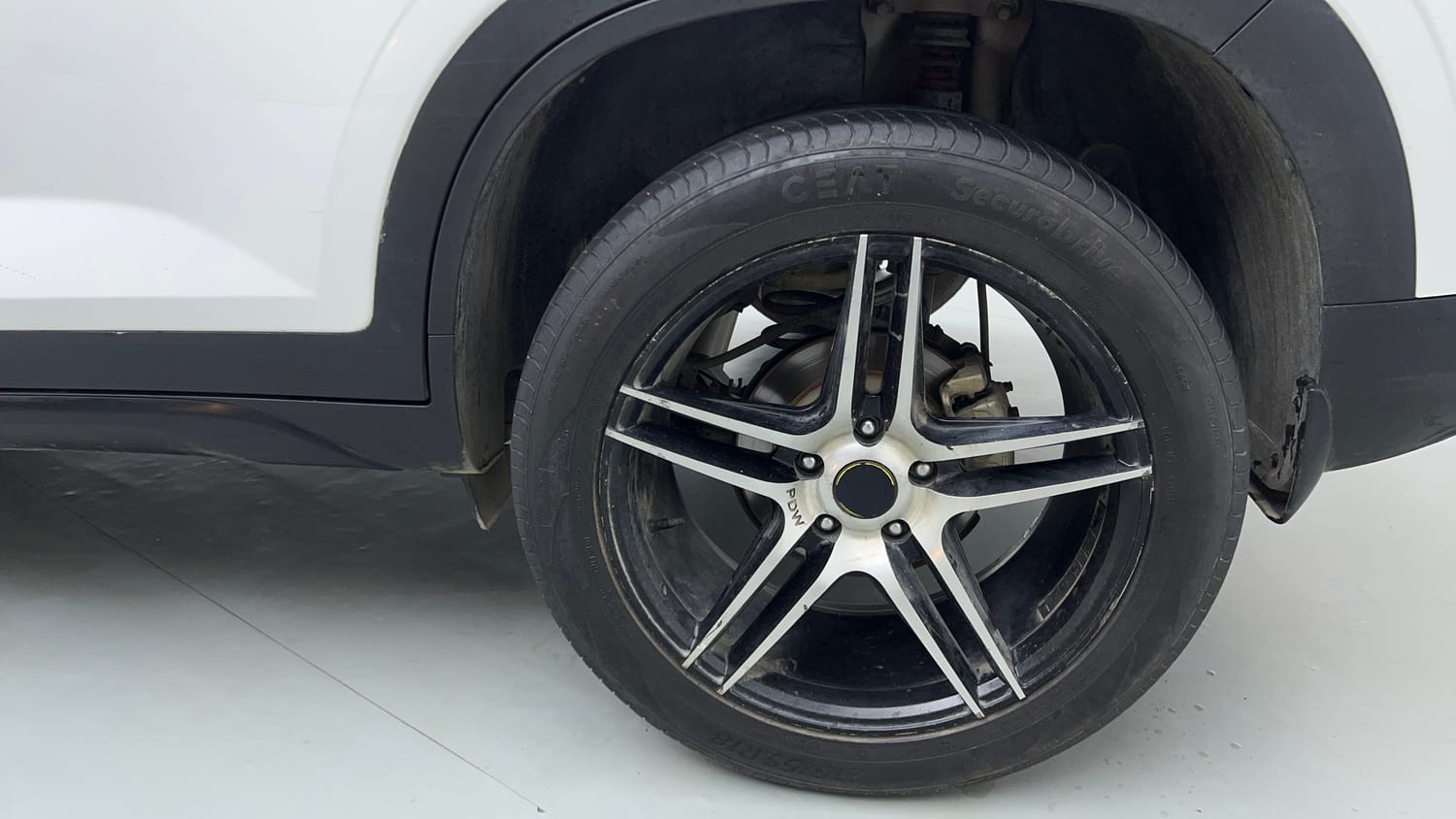 Used 2023 Hyundai Creta S Plus 1.5 Petrol Knight Petrol Manual tyres LEFT REAR TYRE RIM VIEW