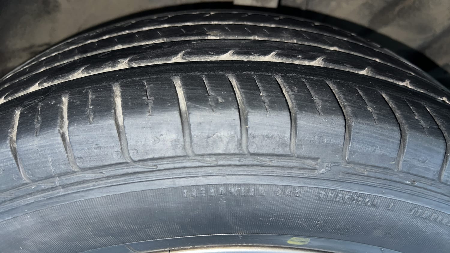 Used 2020 Kia Seltos HTX 1.5 Petrol Manual tyres RIGHT FRONT TYRE TREAD VIEW