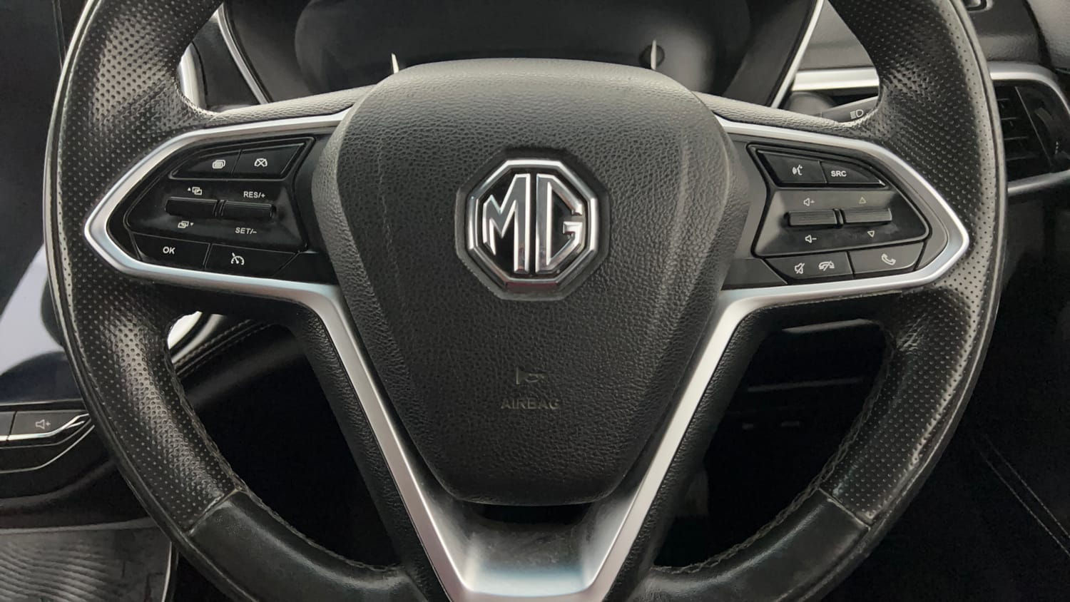 Used 2021 MG Motors Hector Sharp 2.0 Diesel Turbo MT Diesel Manual top_features Cruise control