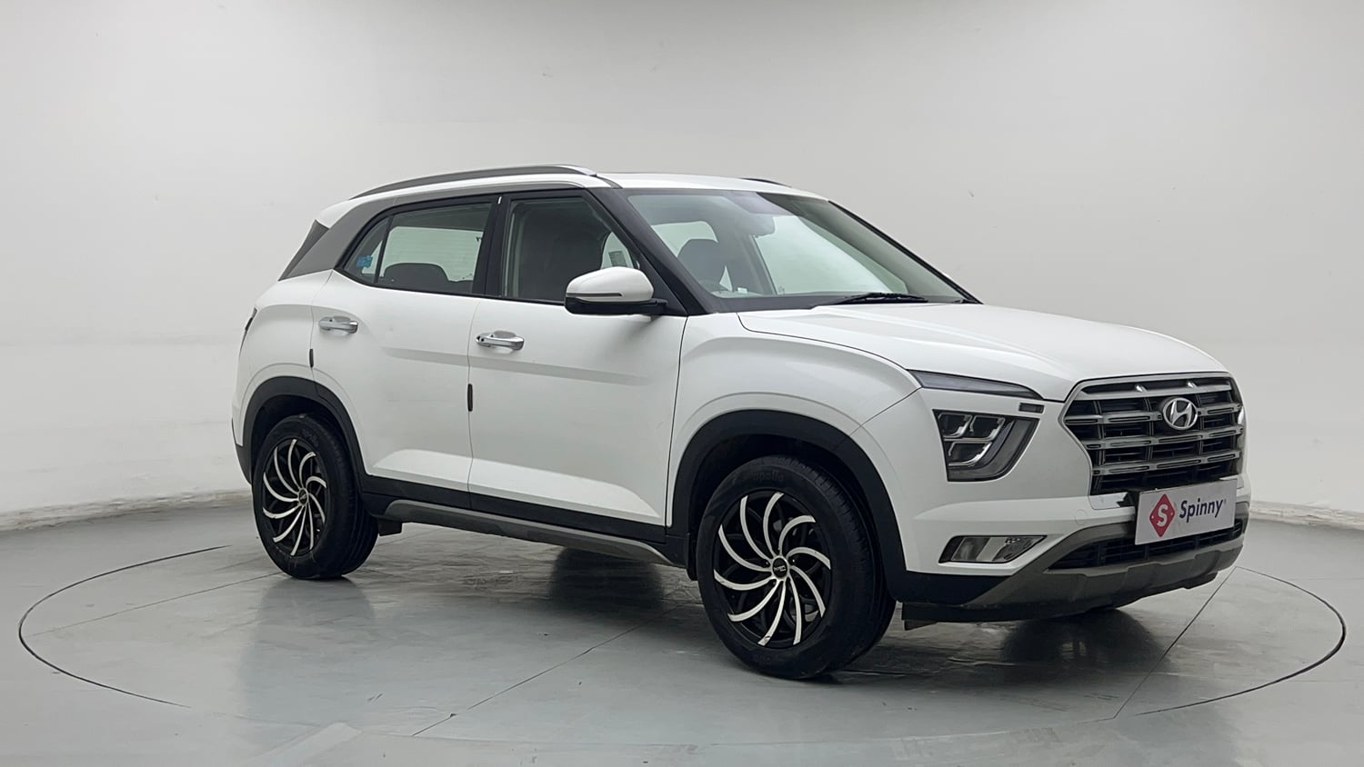 Used 2023 Hyundai Creta SX 1.5 Diesel Diesel Manual exterior RIGHT FRONT CORNER VIEW