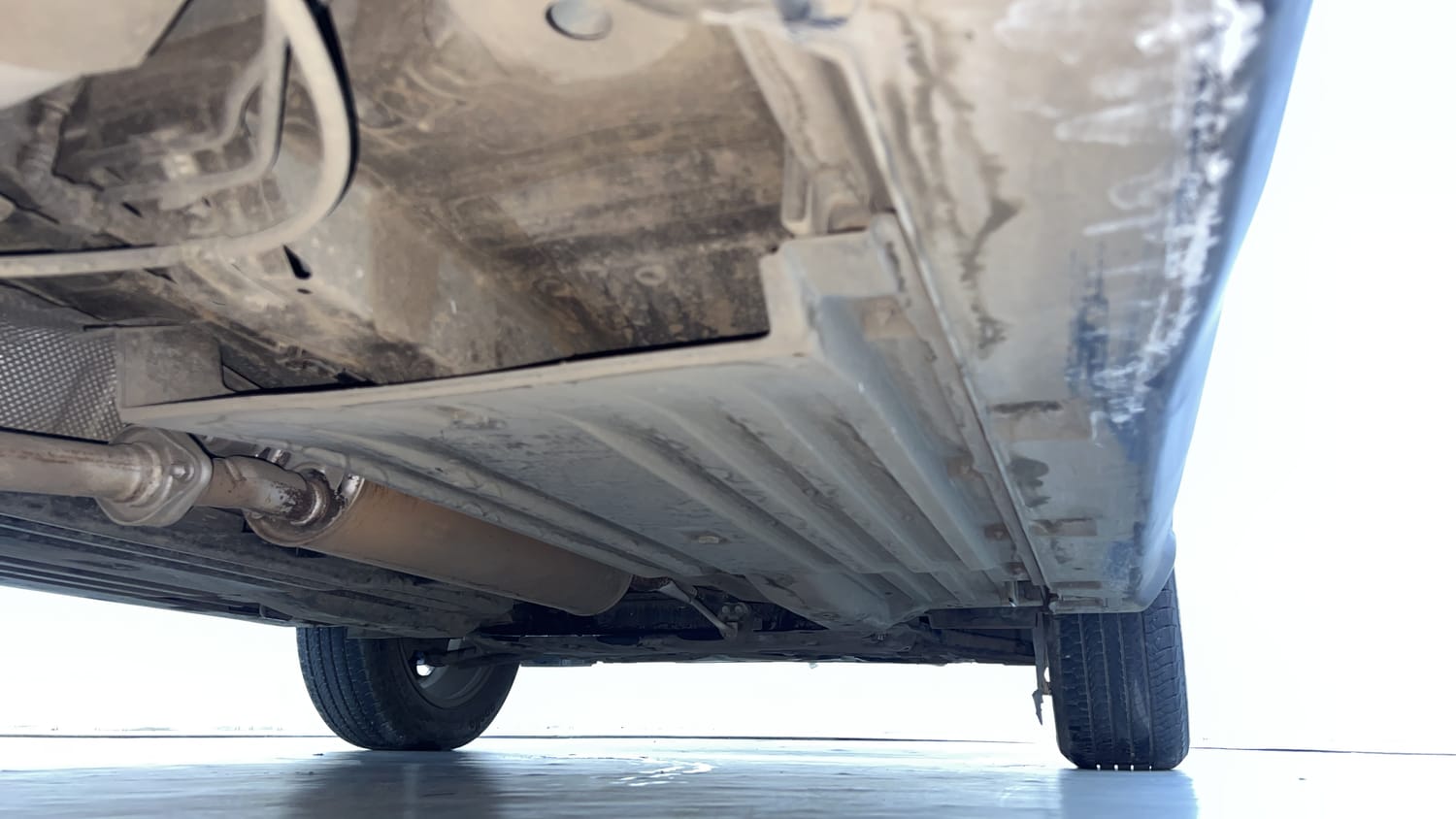 Used 2023 Toyota Urban Cruiser Hyryder V NeoDrive Petrol Manual extra REAR RIGHT UNDERBODY VIEW
