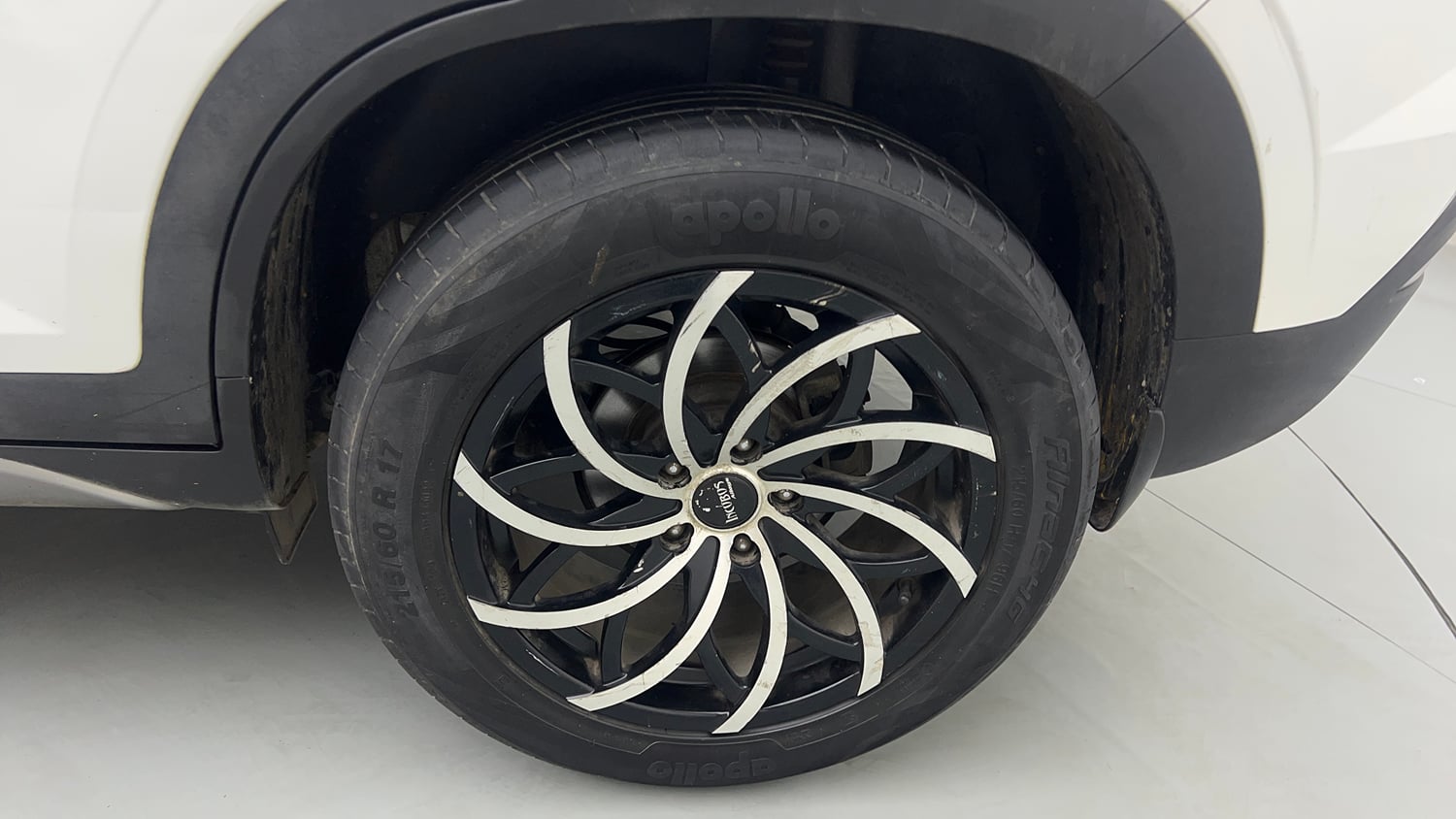 Used 2023 Hyundai Creta SX 1.5 Diesel Diesel Manual tyres LEFT REAR TYRE RIM VIEW