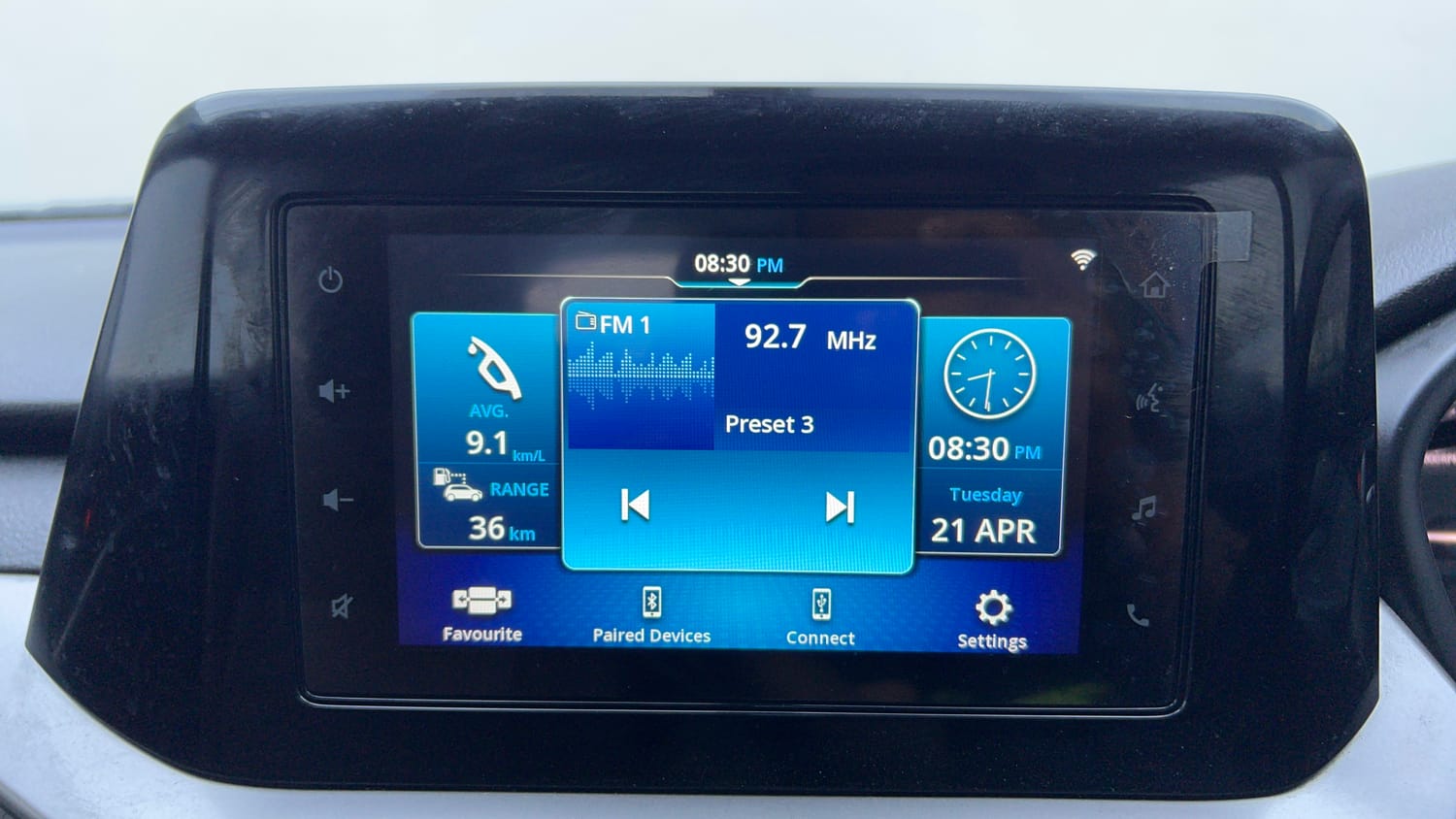 Used 2023 Maruti Suzuki Brezza ZXi Petrol Manual top_features Integrated (in-dash) music system