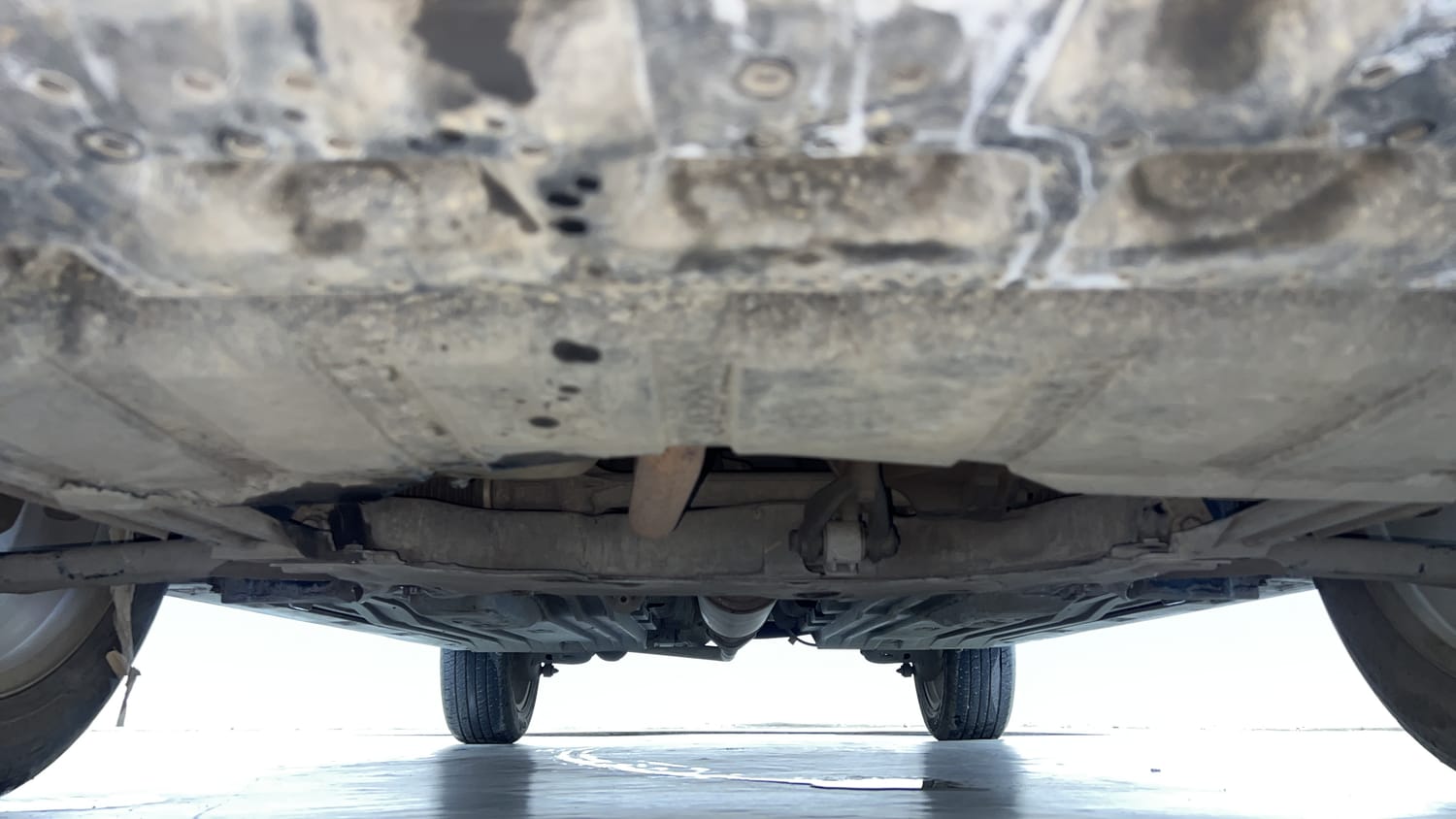 Used 2023 Toyota Urban Cruiser Hyryder V NeoDrive Petrol Manual extra FRONT LEFT UNDERBODY VIEW