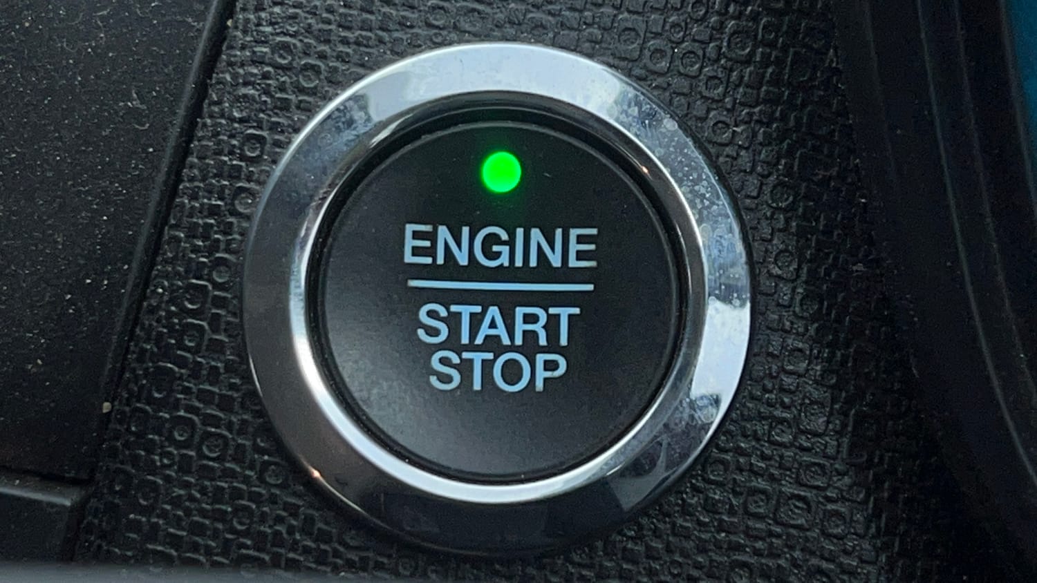 Used 2018 Ford EcoSport Titanium 1.5L Ti-VCT Petrol Manual top_features Keyless start