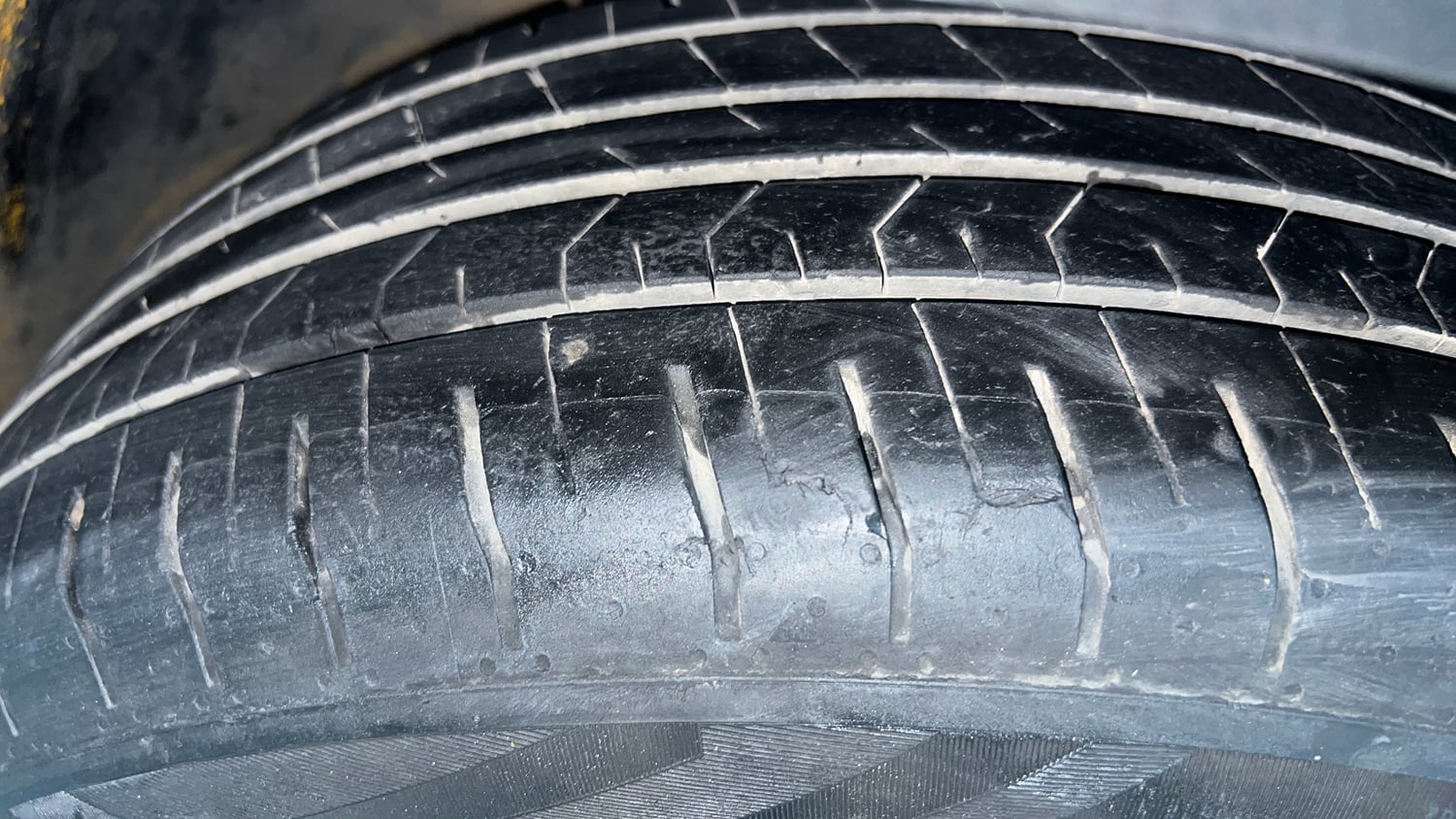 Used 2023 Hyundai Creta SX 1.5 Diesel Diesel Manual tyres LEFT FRONT TYRE TREAD VIEW