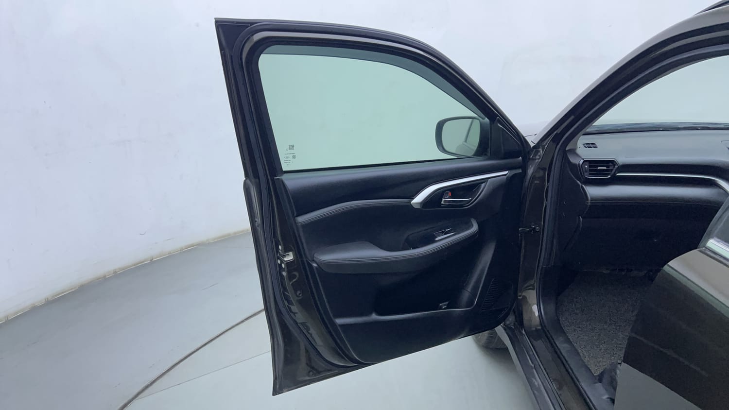 Used 2023 Toyota Urban Cruiser Hyryder V NeoDrive Petrol Manual interior LEFT FRONT DOOR OPEN VIEW