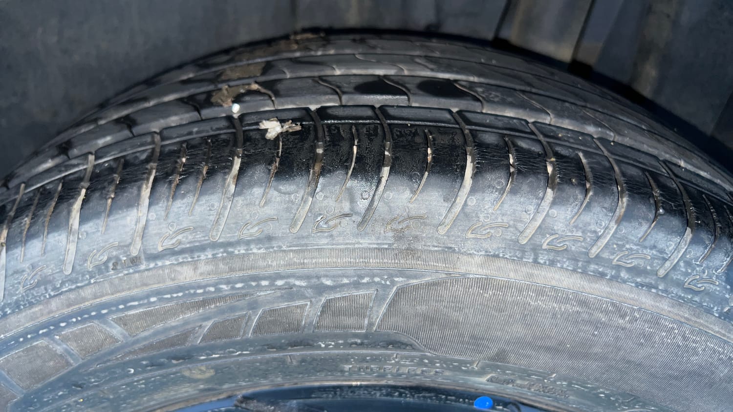 Used 2023 Maruti Suzuki Brezza ZXi Petrol Manual tyres LEFT REAR TYRE TREAD VIEW