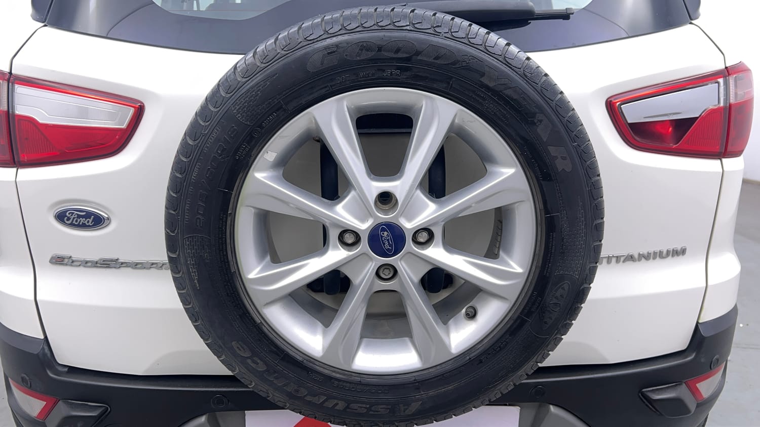 Used 2018 Ford EcoSport Titanium 1.5L Ti-VCT Petrol Manual tyres SPARE TYRE VIEW