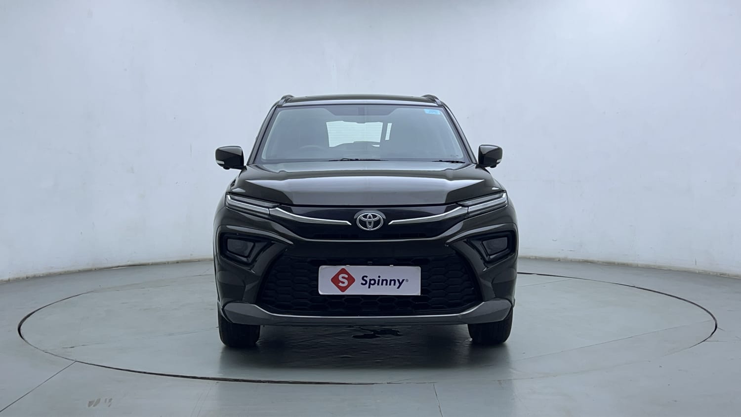 Used 2023 Toyota Urban Cruiser Hyryder V NeoDrive Petrol Manual exterior FRONT VIEW