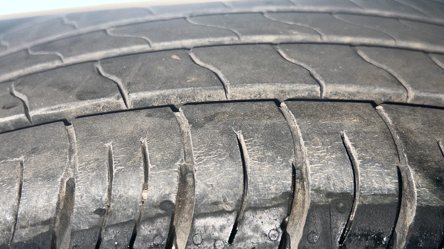 Used 2018 Ford EcoSport Titanium 1.5L Ti-VCT Petrol Manual tyres LEFT FRONT TYRE TREAD VIEW