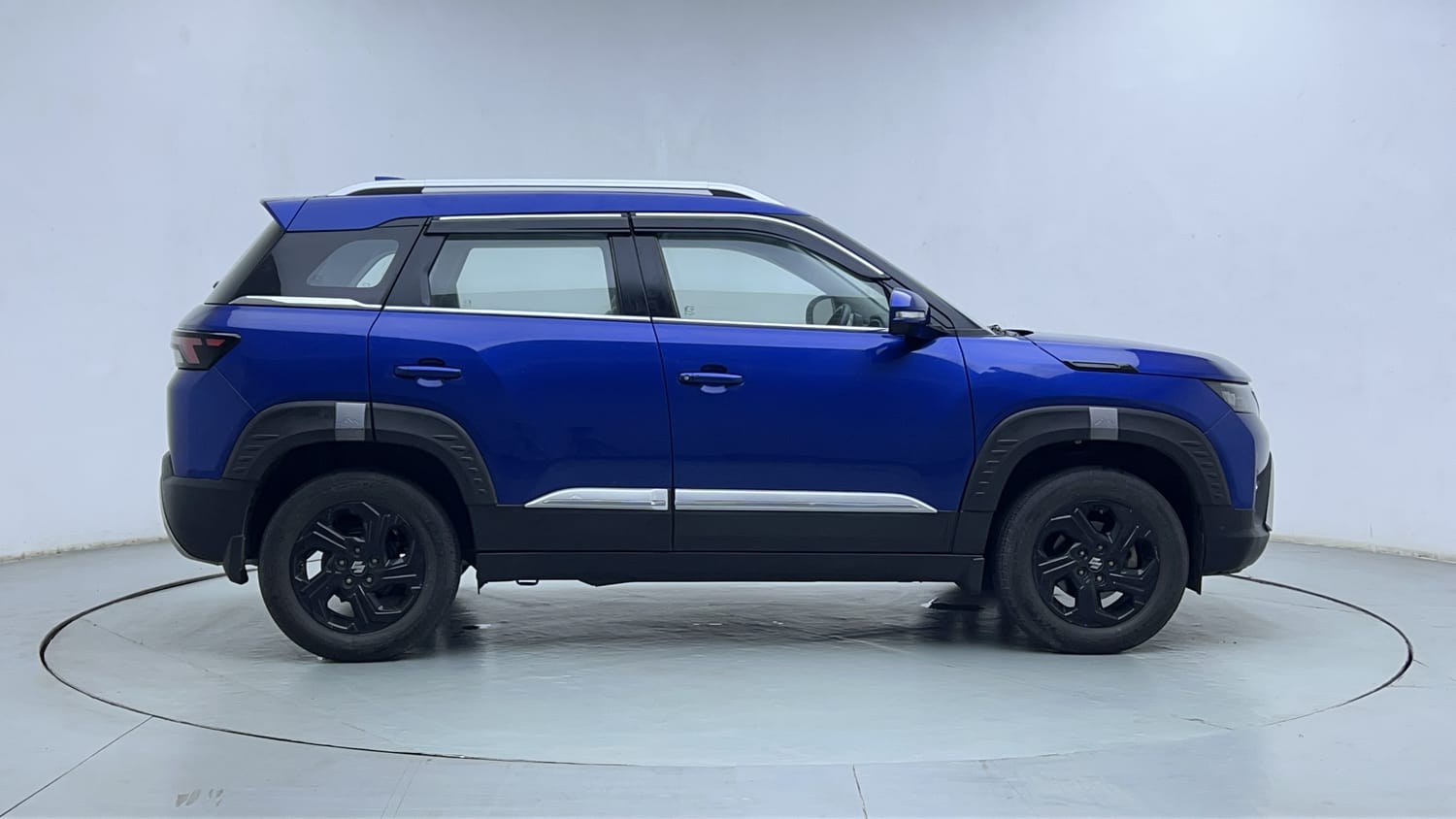 Used 2023 Maruti Suzuki Brezza ZXi Petrol Manual exterior RIGHT SIDE VIEW