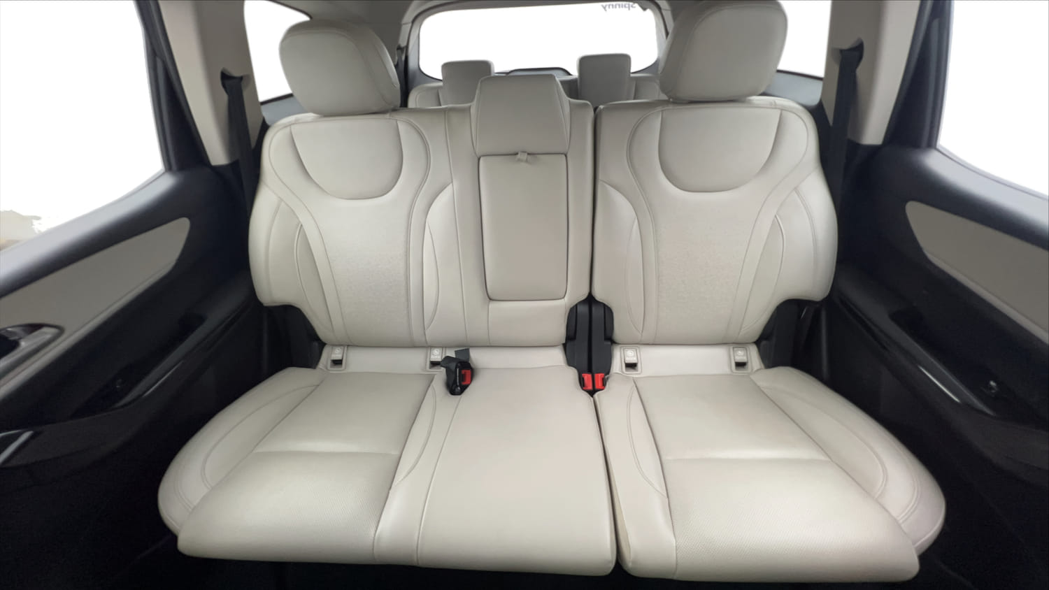 Used 2021 Mahindra XUV700 AX 7 Petrol AT Luxury Pack 7 STR Petrol Automatic interior REAR SEAT CONDITION VIEW