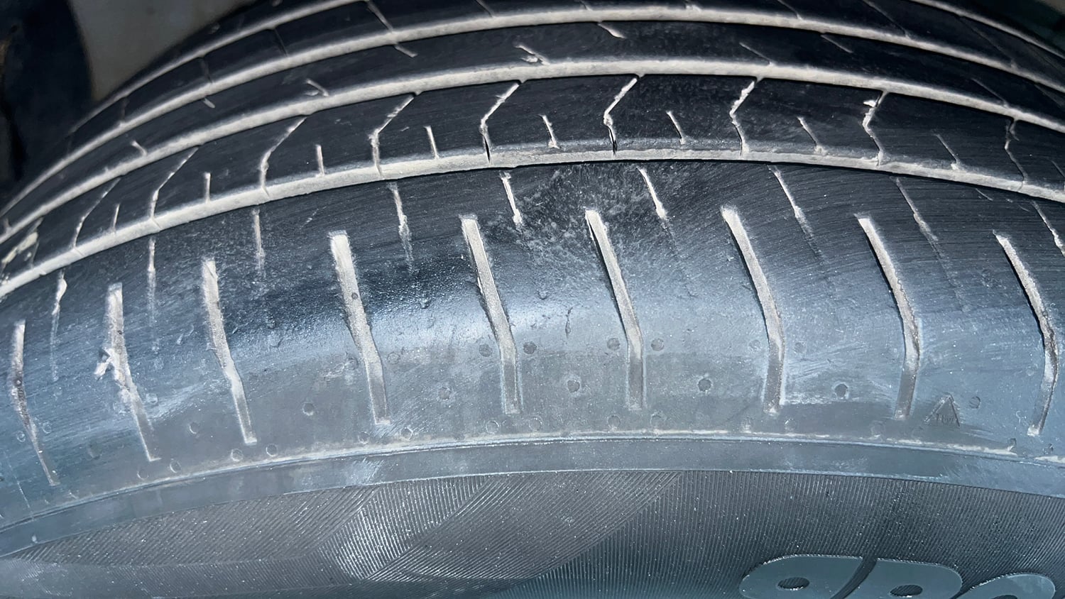Used 2023 Hyundai Creta SX 1.5 Diesel Diesel Manual tyres RIGHT FRONT TYRE TREAD VIEW