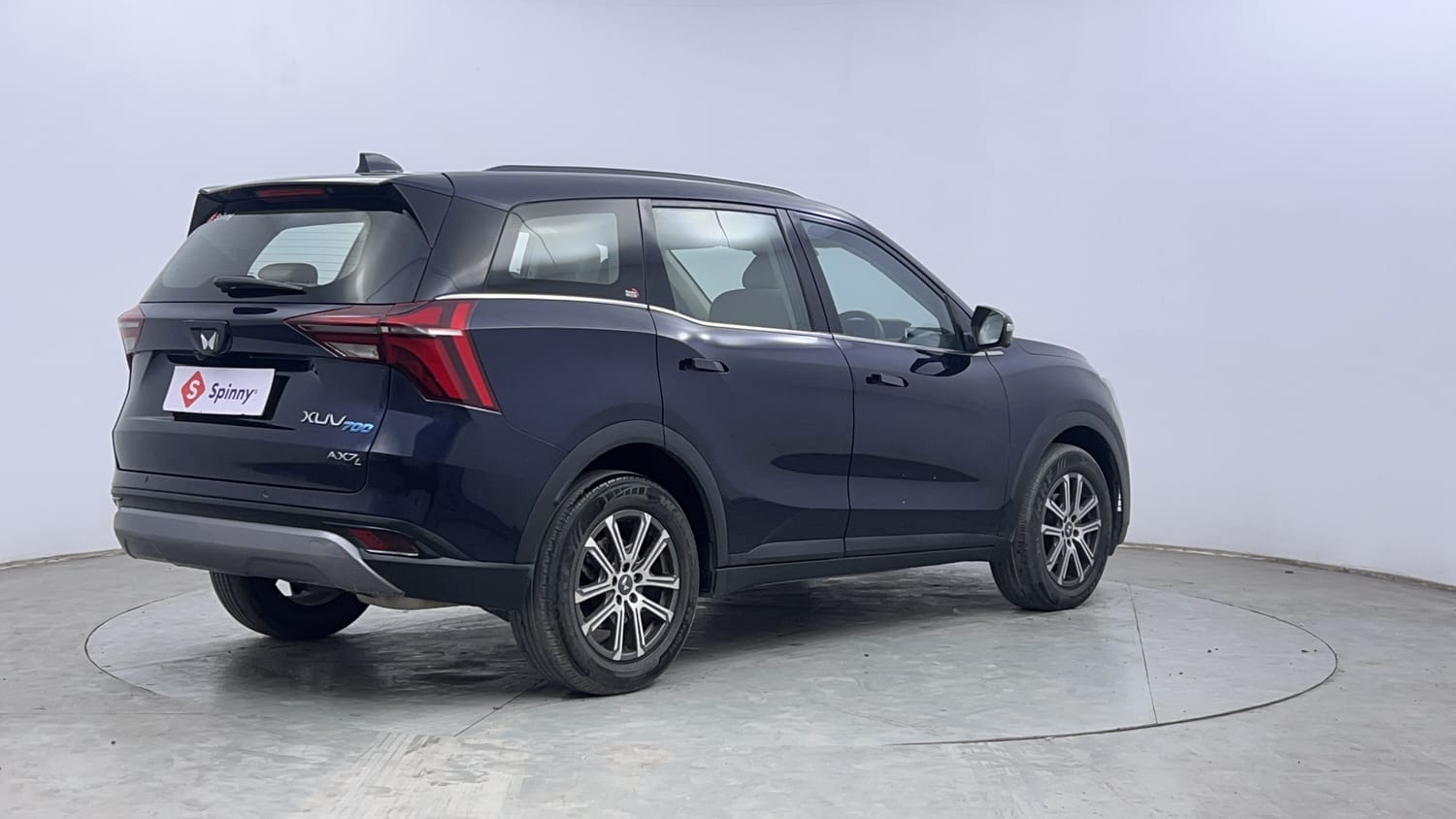 Used 2021 Mahindra XUV700 AX 7 Petrol AT Luxury Pack 7 STR Petrol Automatic exterior RIGHT REAR CORNER VIEW