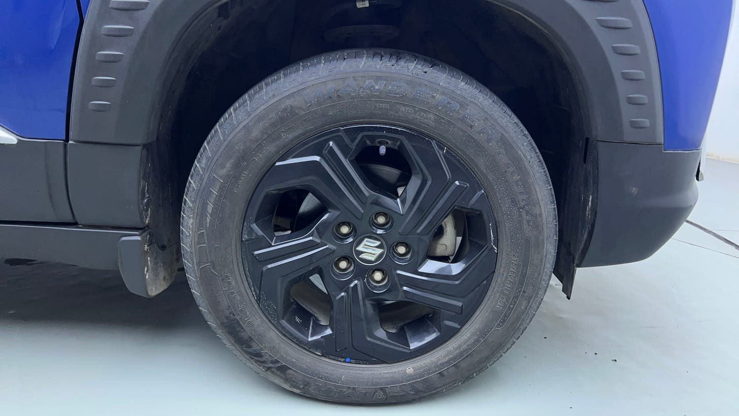 Used 2023 Maruti Suzuki Brezza ZXi Petrol Manual tyres RIGHT FRONT TYRE RIM VIEW