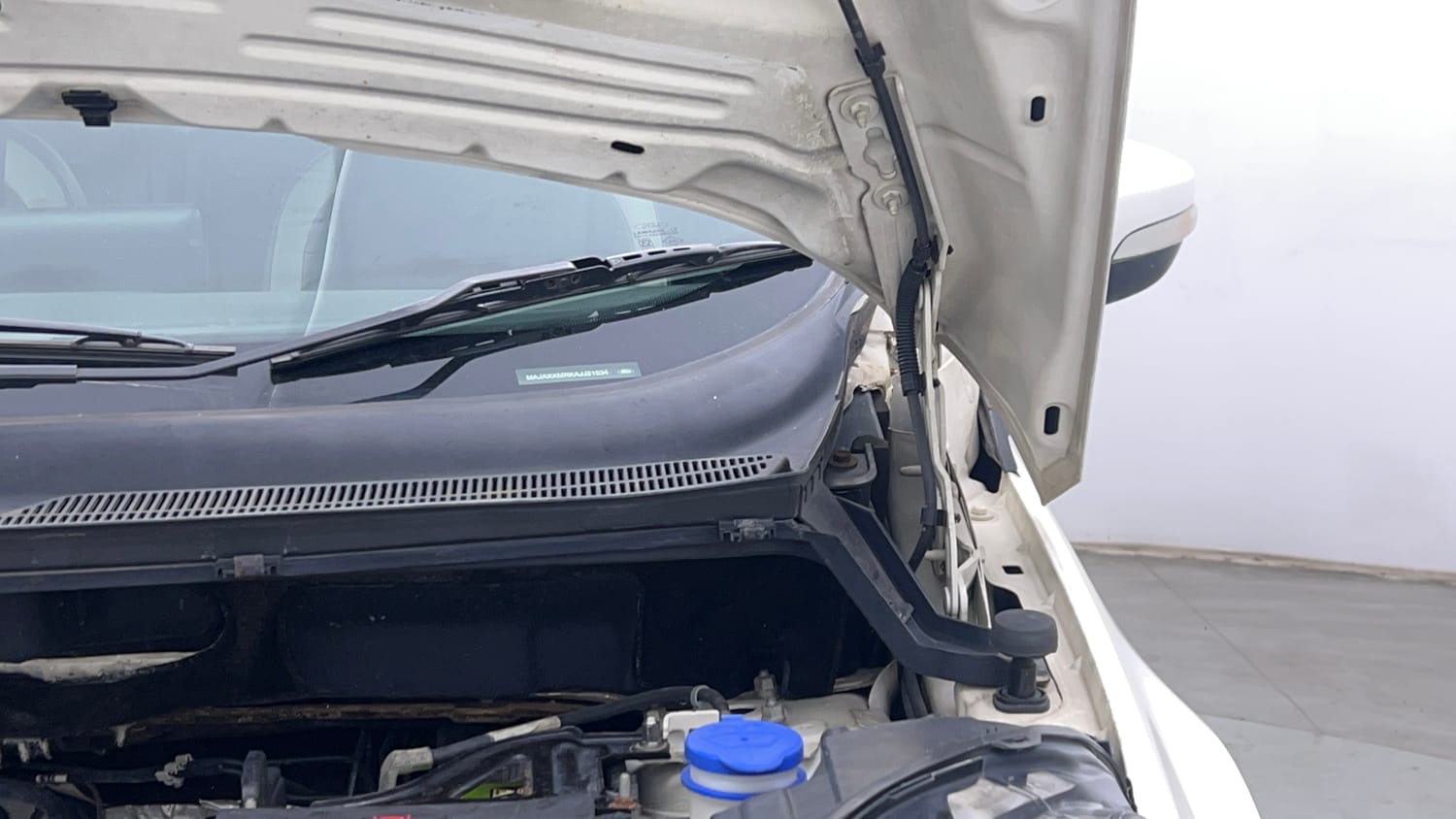 Used 2018 Ford EcoSport Titanium 1.5L Ti-VCT Petrol Manual engine ENGINE LEFT SIDE HINGE & APRON VIEW