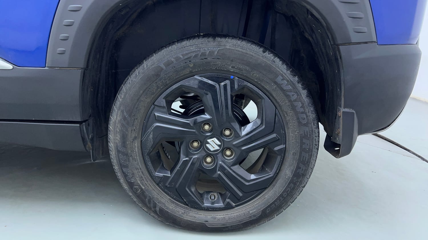 Used 2023 Maruti Suzuki Brezza ZXi Petrol Manual tyres LEFT REAR TYRE RIM VIEW