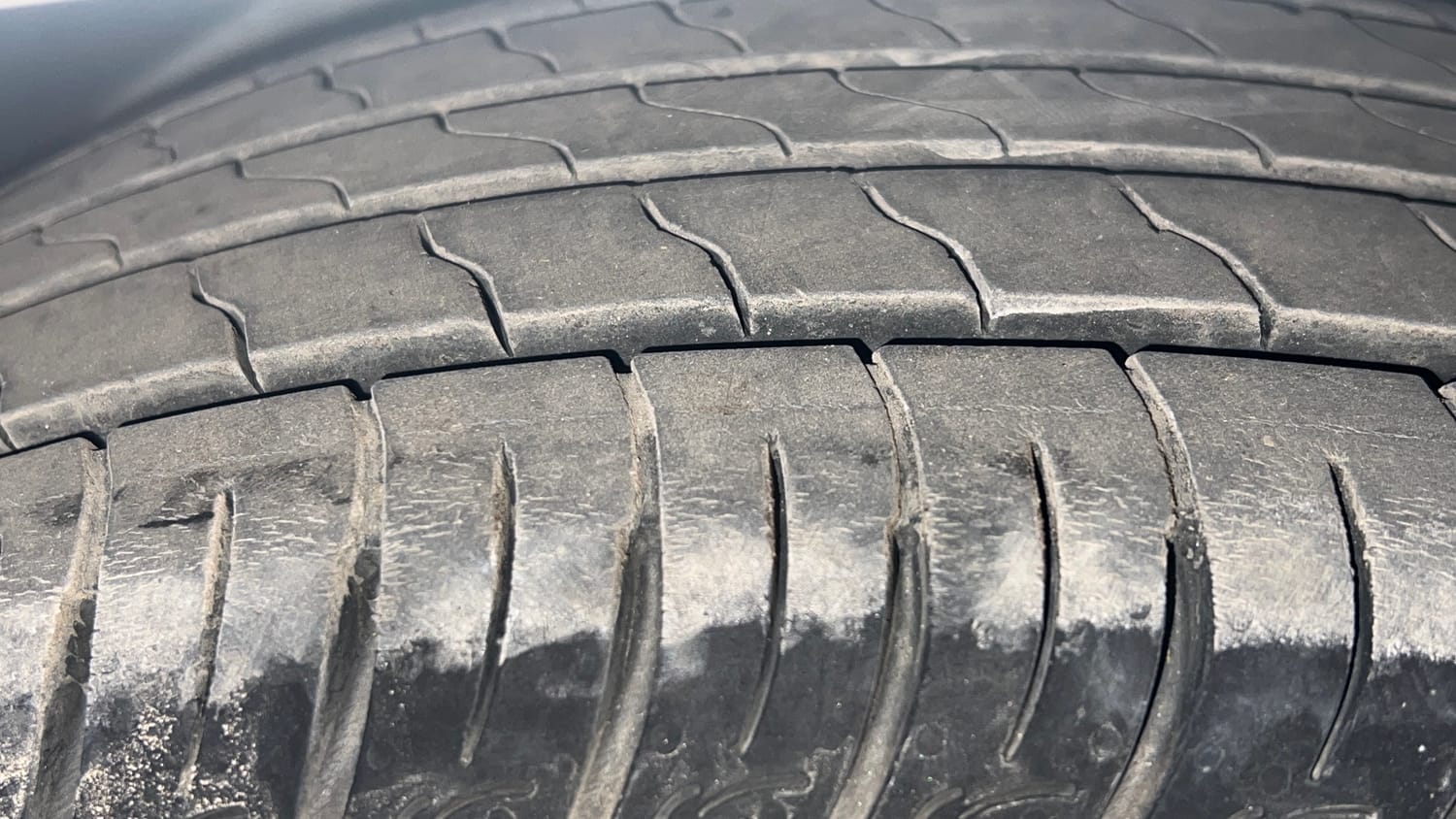 Used 2018 Ford EcoSport Titanium 1.5L Ti-VCT Petrol Manual tyres RIGHT FRONT TYRE TREAD VIEW