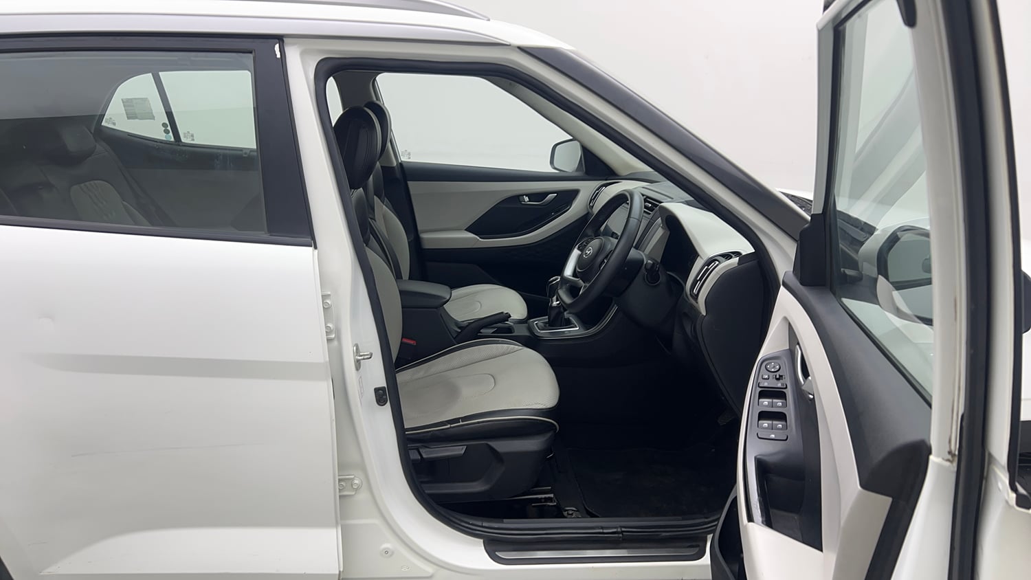 Used 2023 Hyundai Creta SX 1.5 Diesel Diesel Manual interior RIGHT SIDE FRONT DOOR CABIN VIEW
